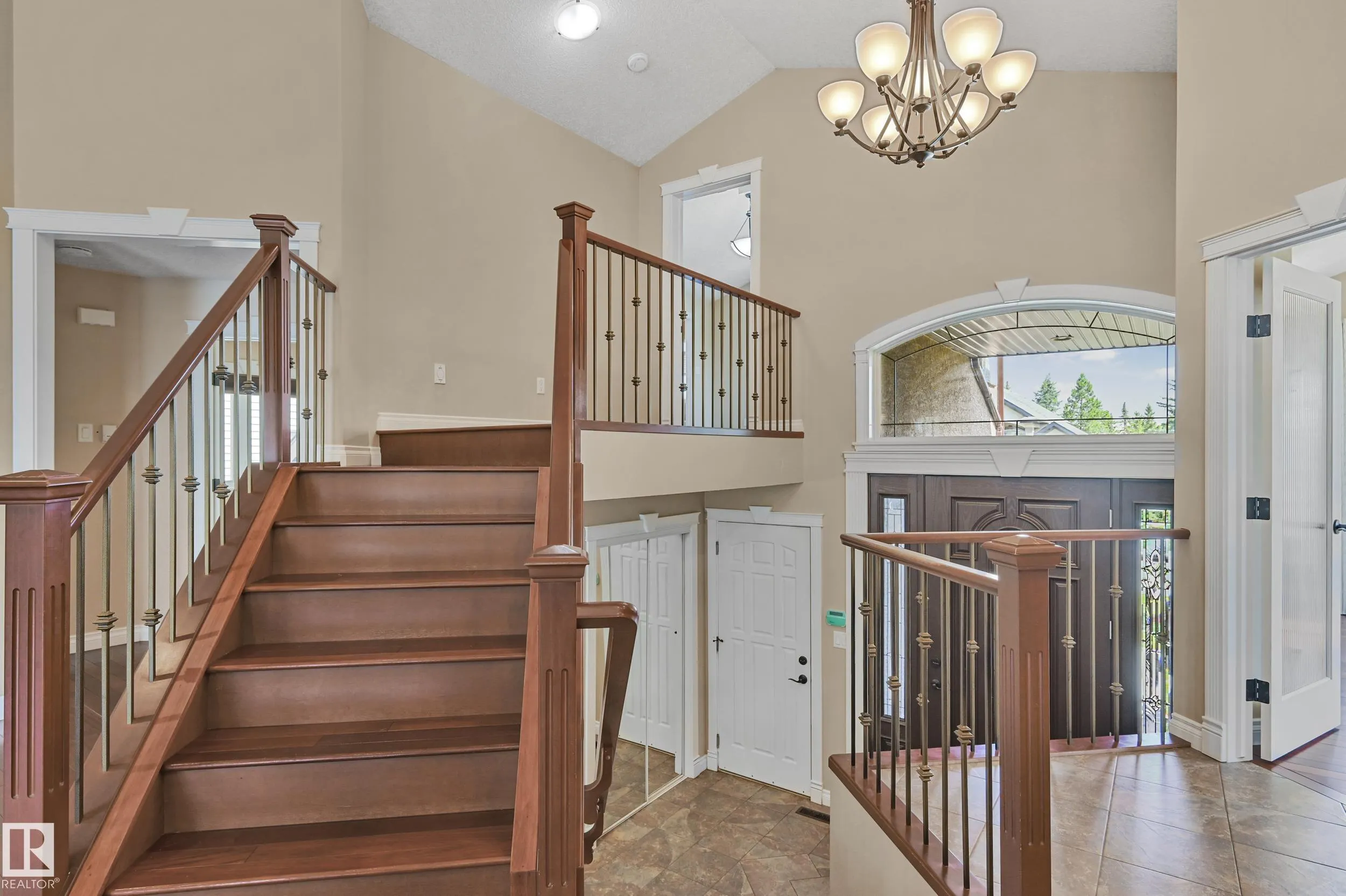 1213 ADAMSON Drive