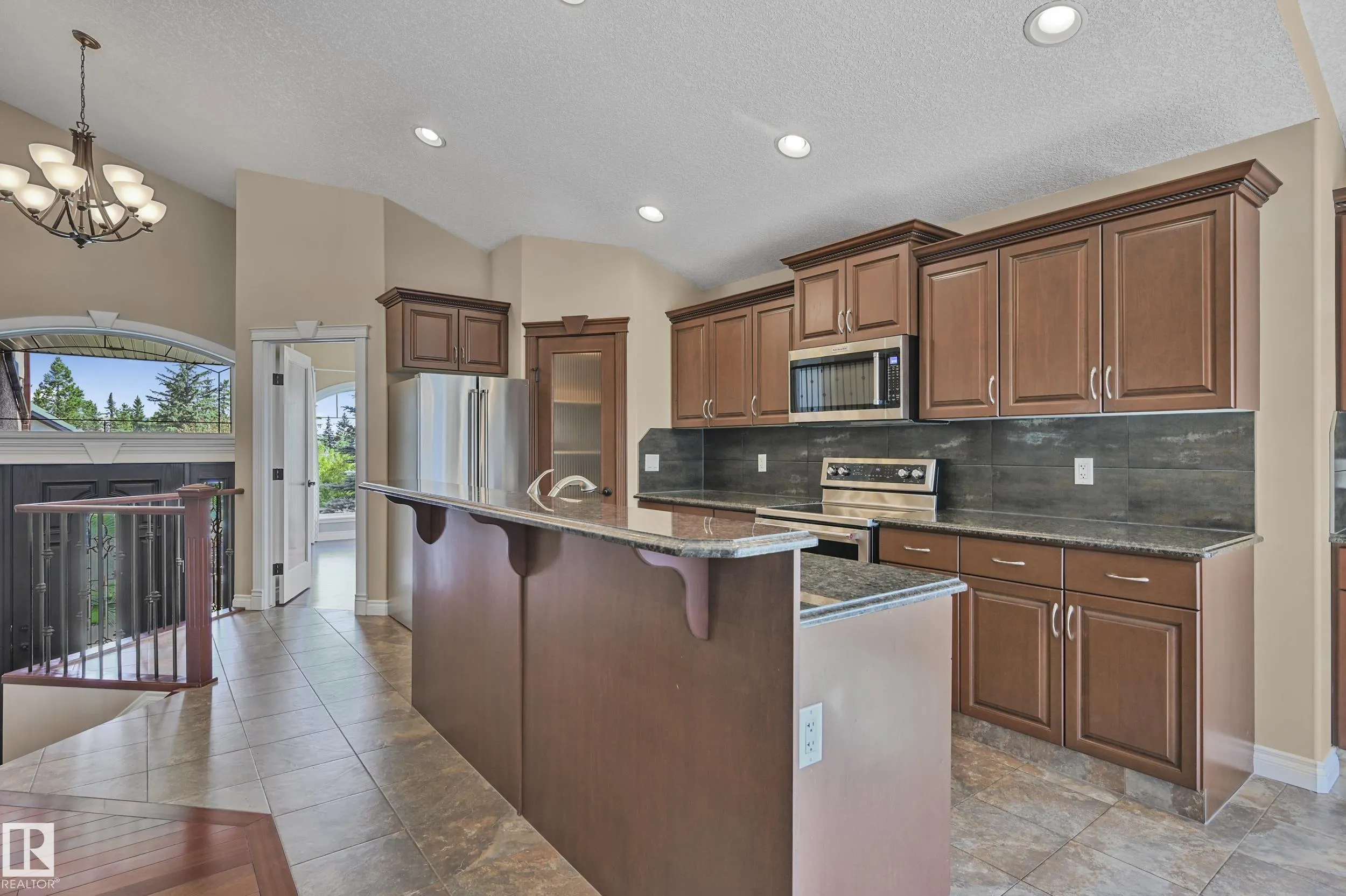 1213 ADAMSON Drive