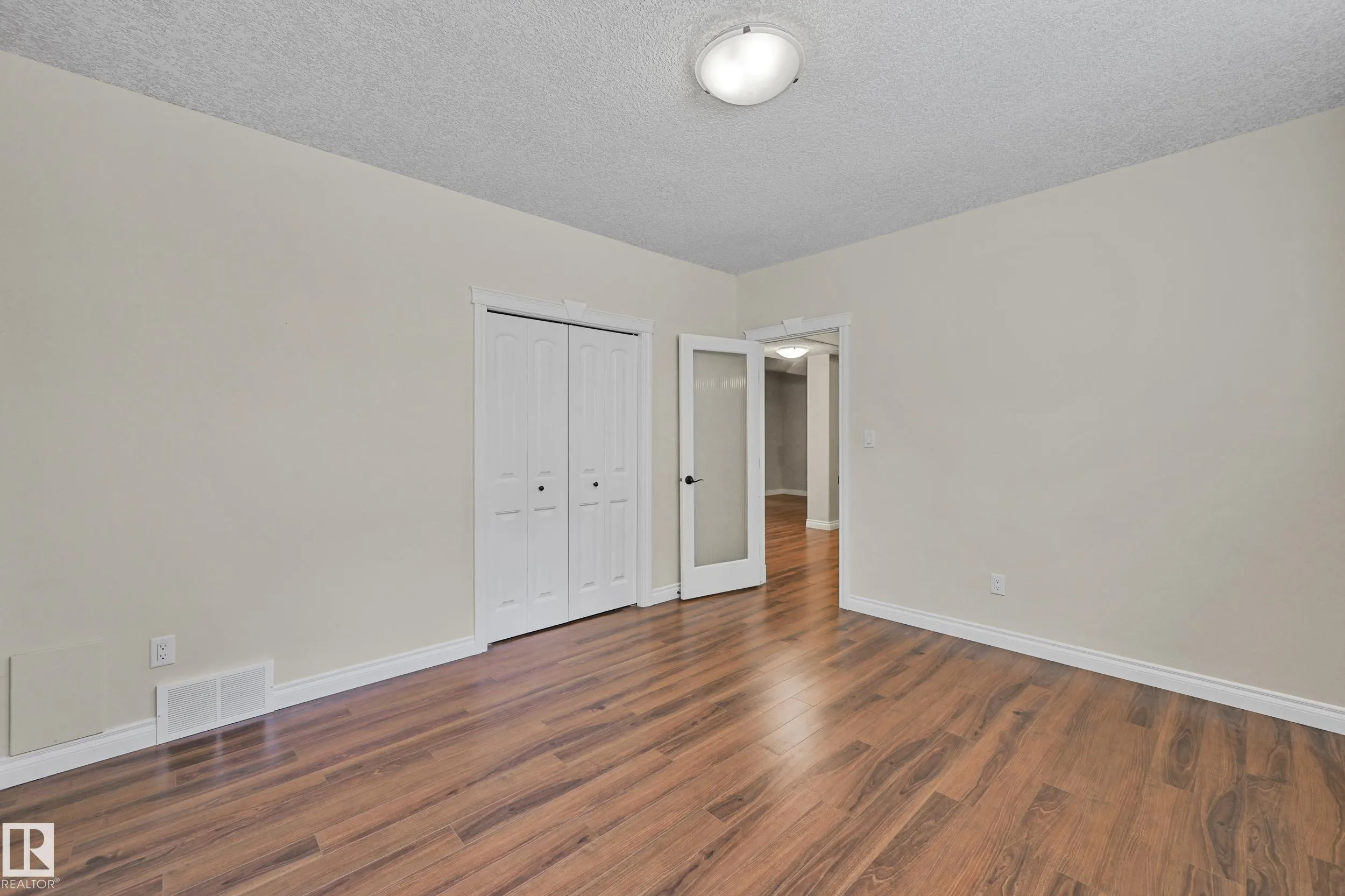 1213 ADAMSON Drive