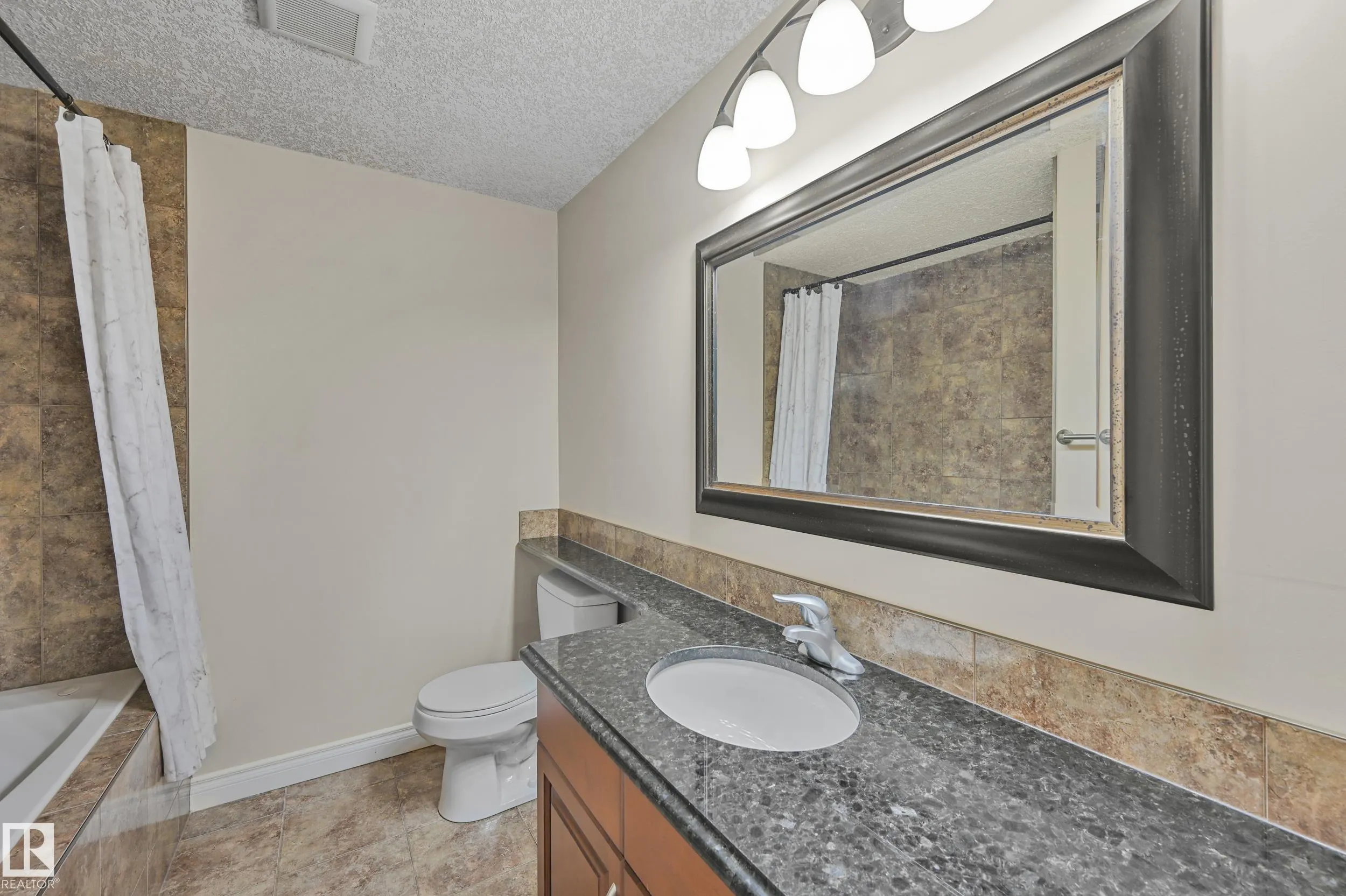 1213 ADAMSON Drive