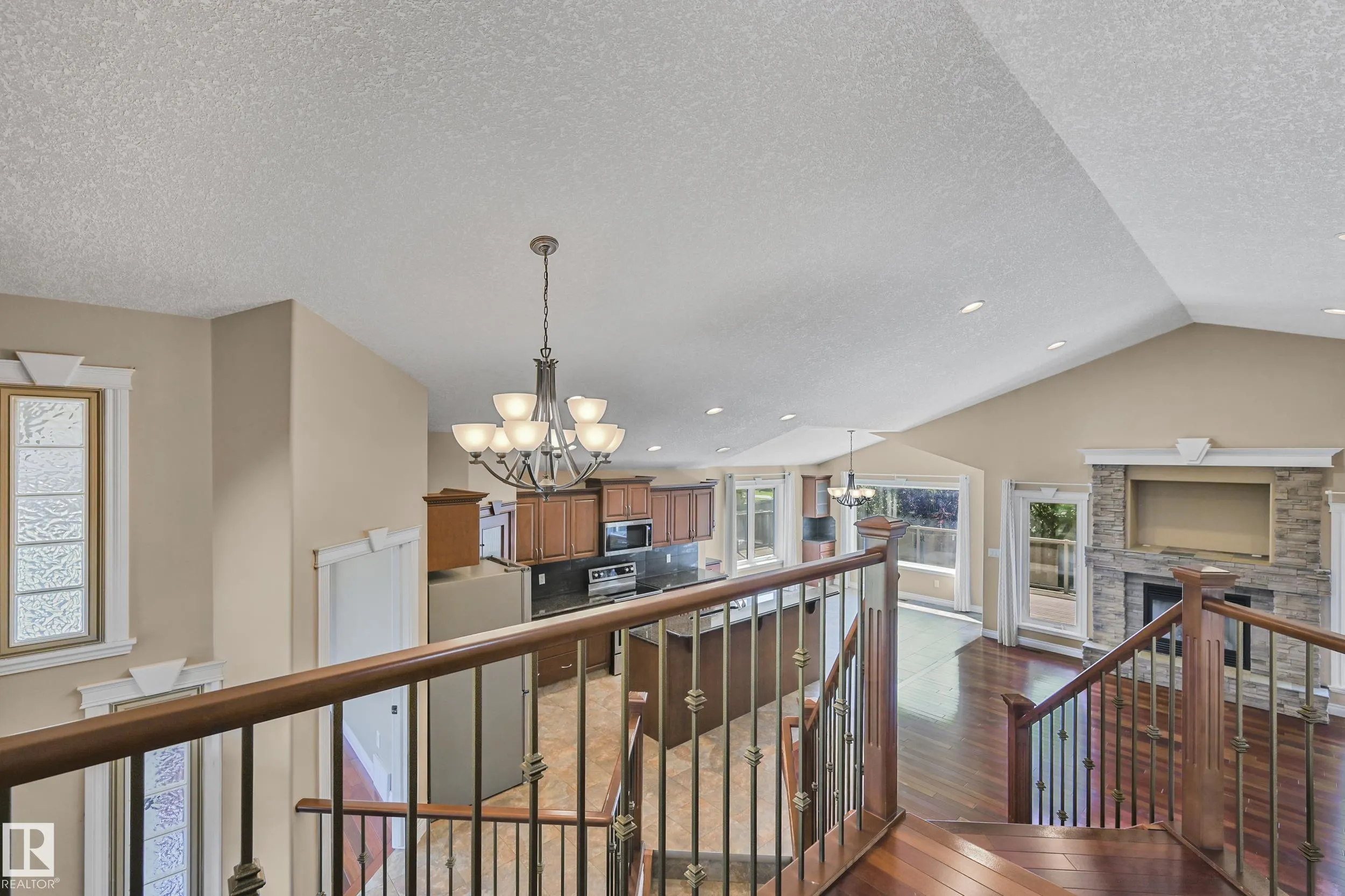 1213 ADAMSON Drive