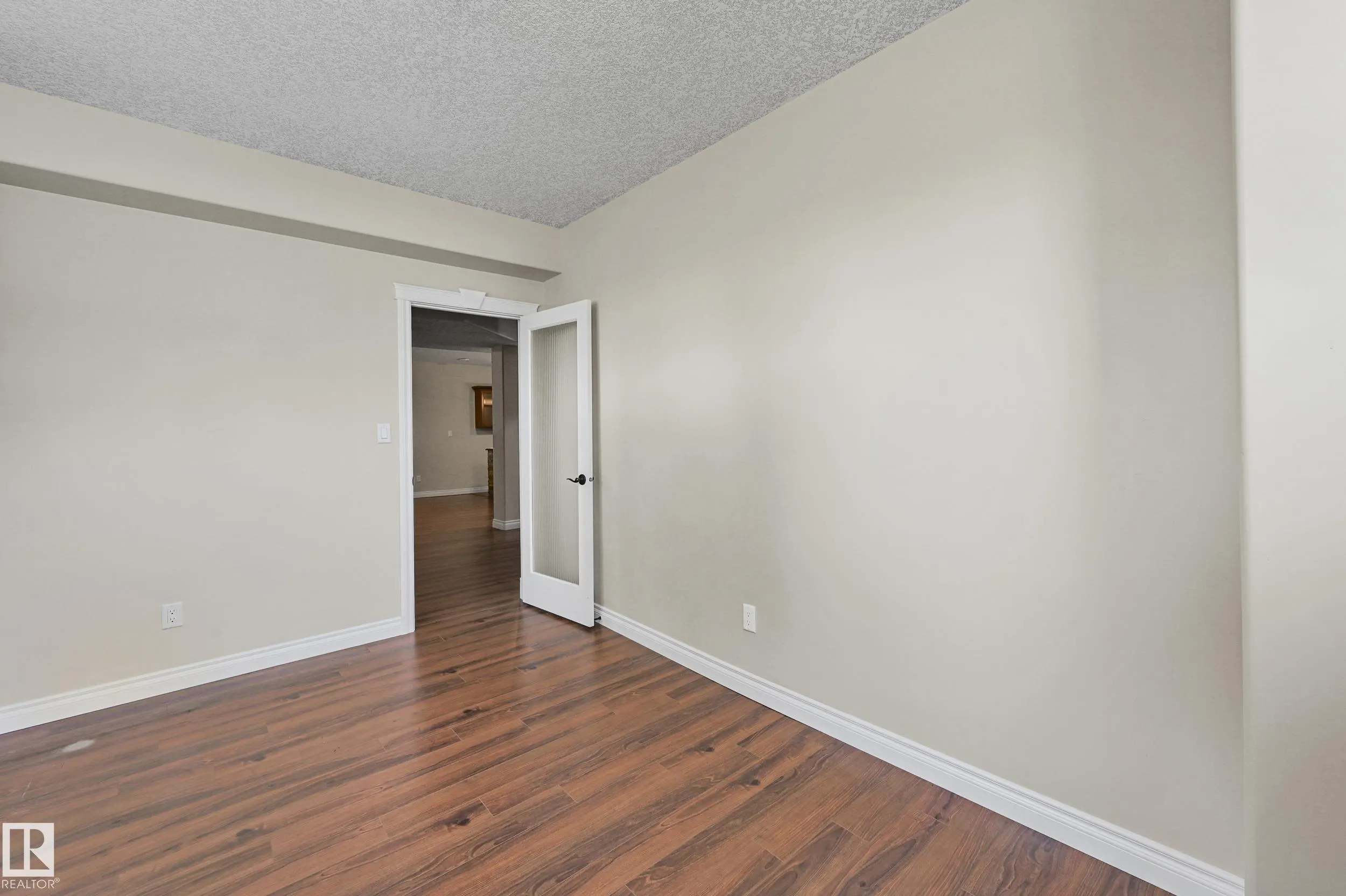 1213 ADAMSON Drive