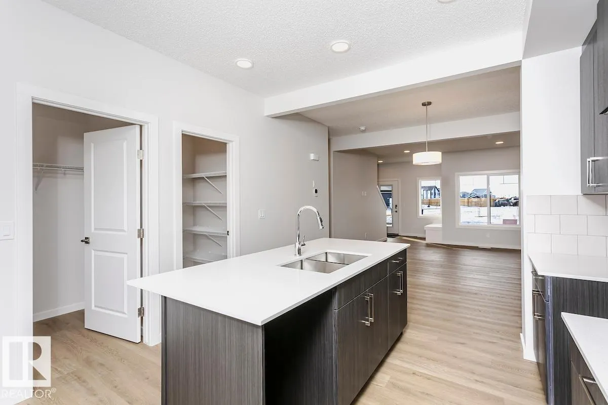 310 Hawthorn Way