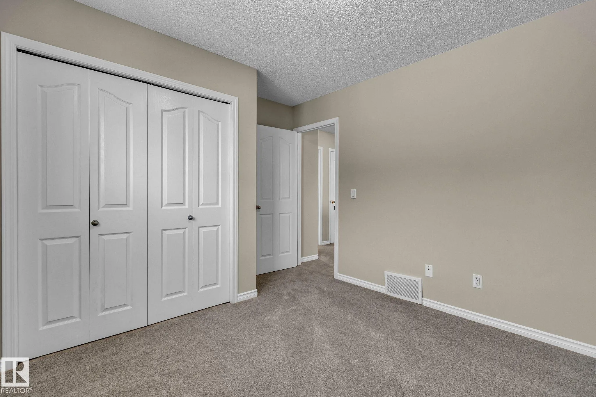 130 CHAMPLAIN Place