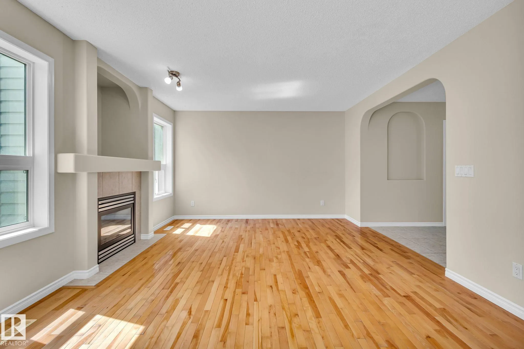 130 CHAMPLAIN Place