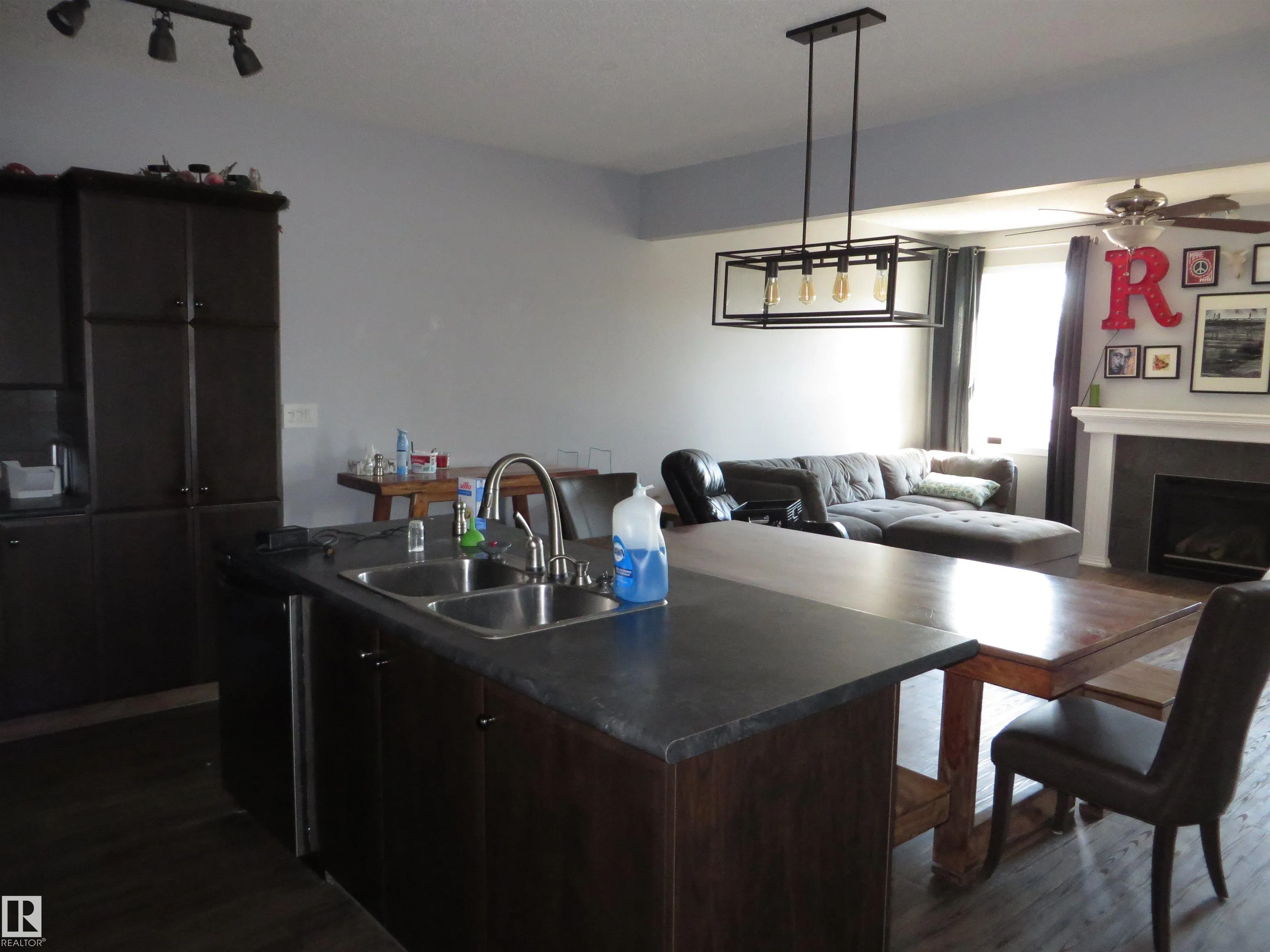 285 SOUTHWICK Way