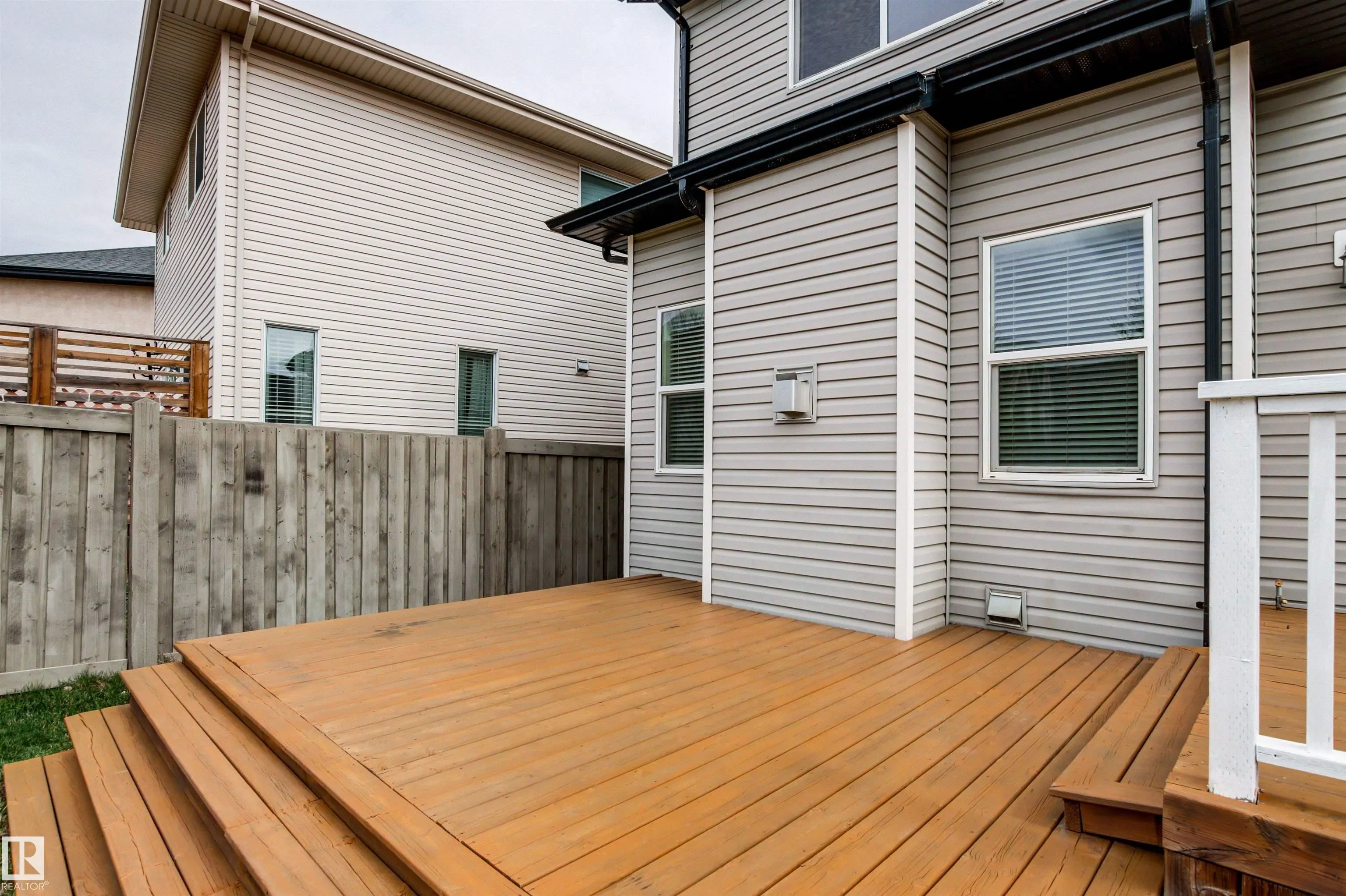 3952 CLAXTON Loop