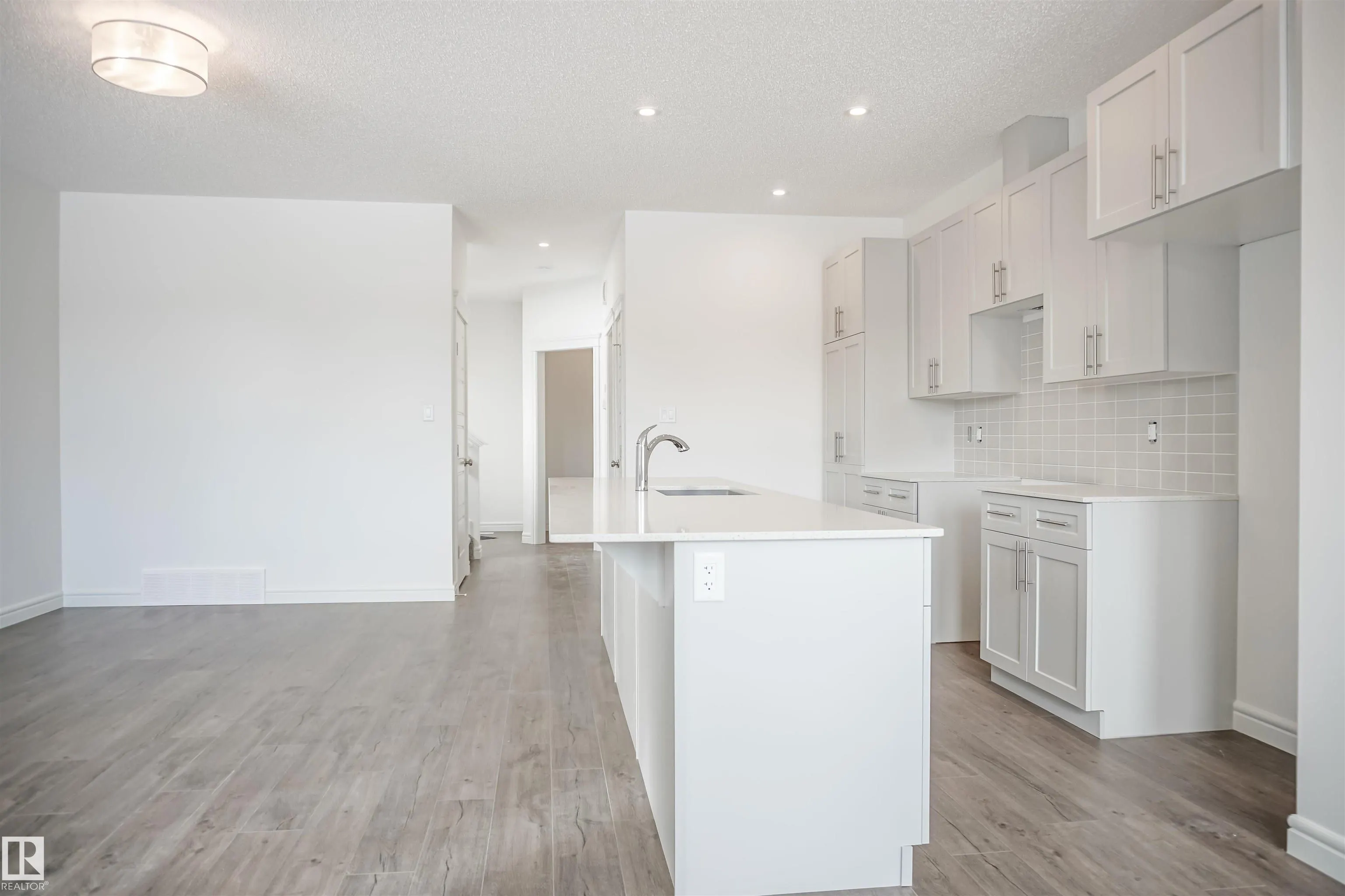 1182 South Creek Wynd