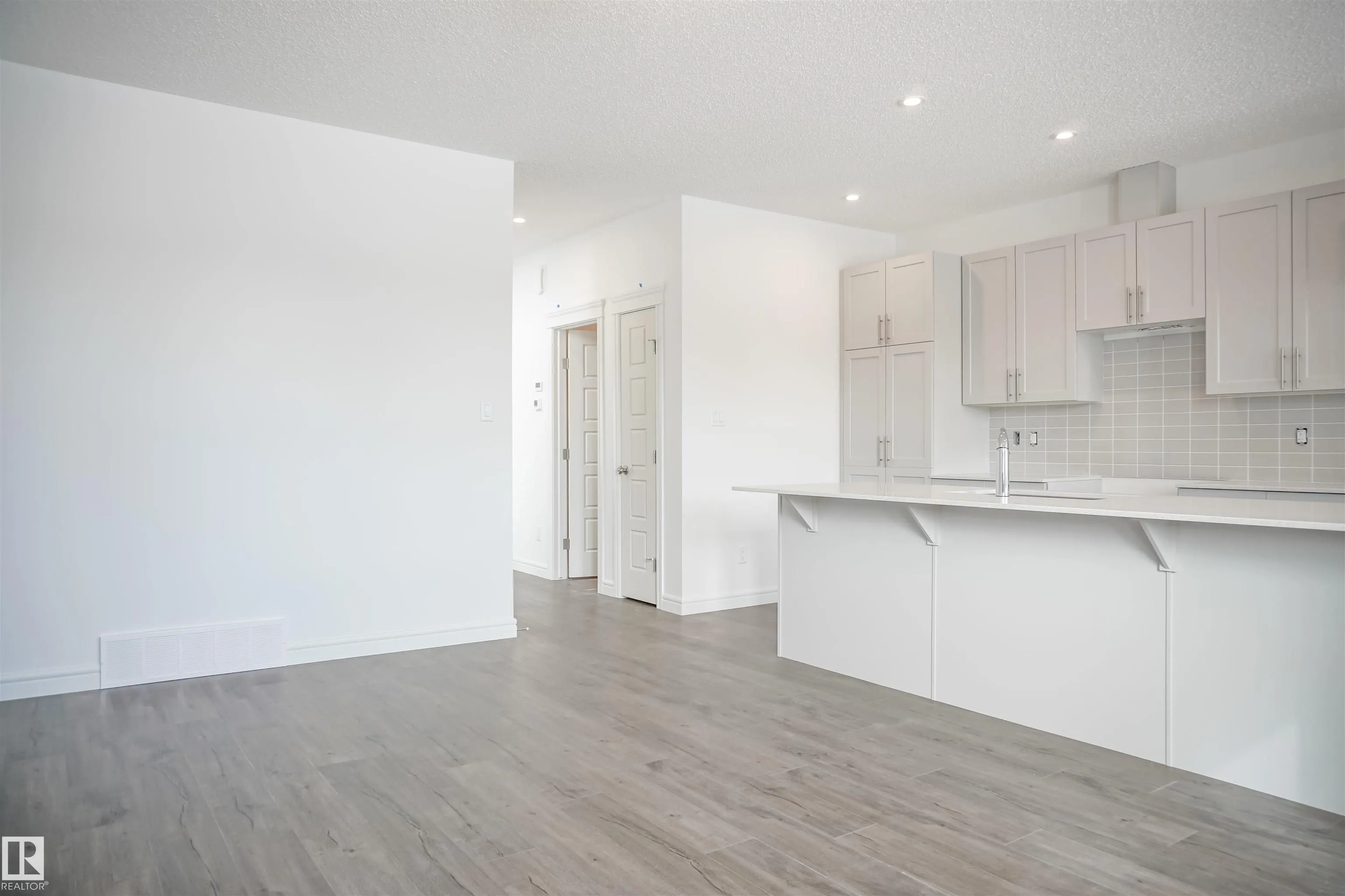 1180 South Creek Wynd