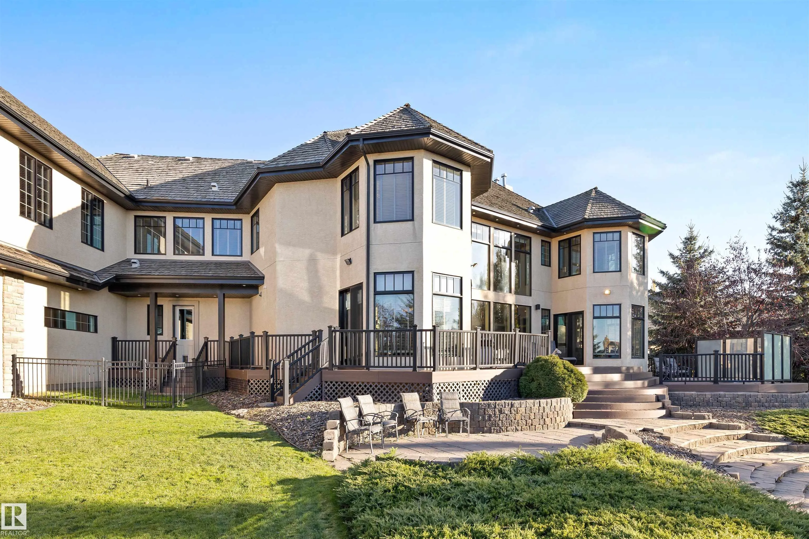 129 Riverview Crescent