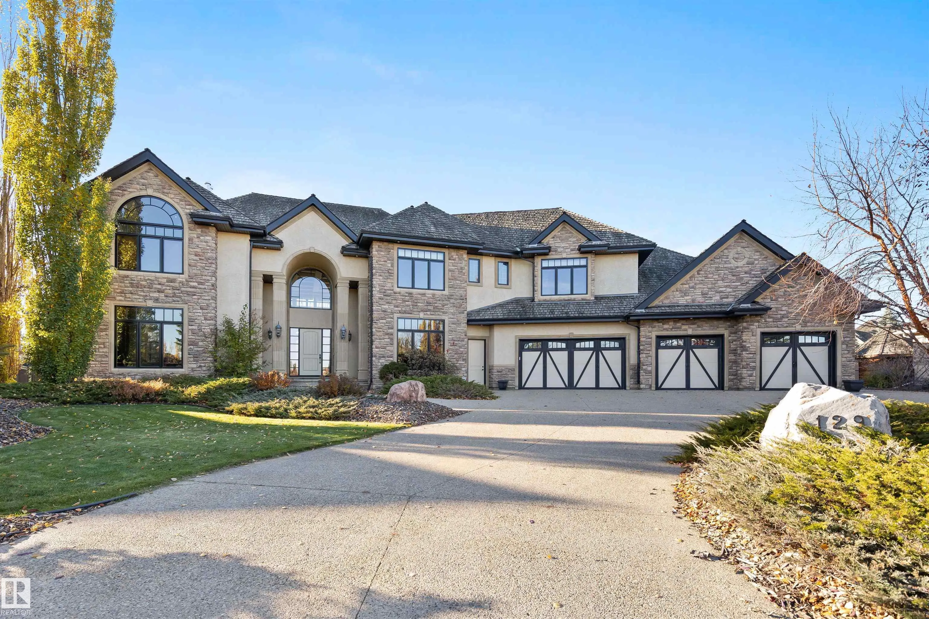 129 Riverview Crescent