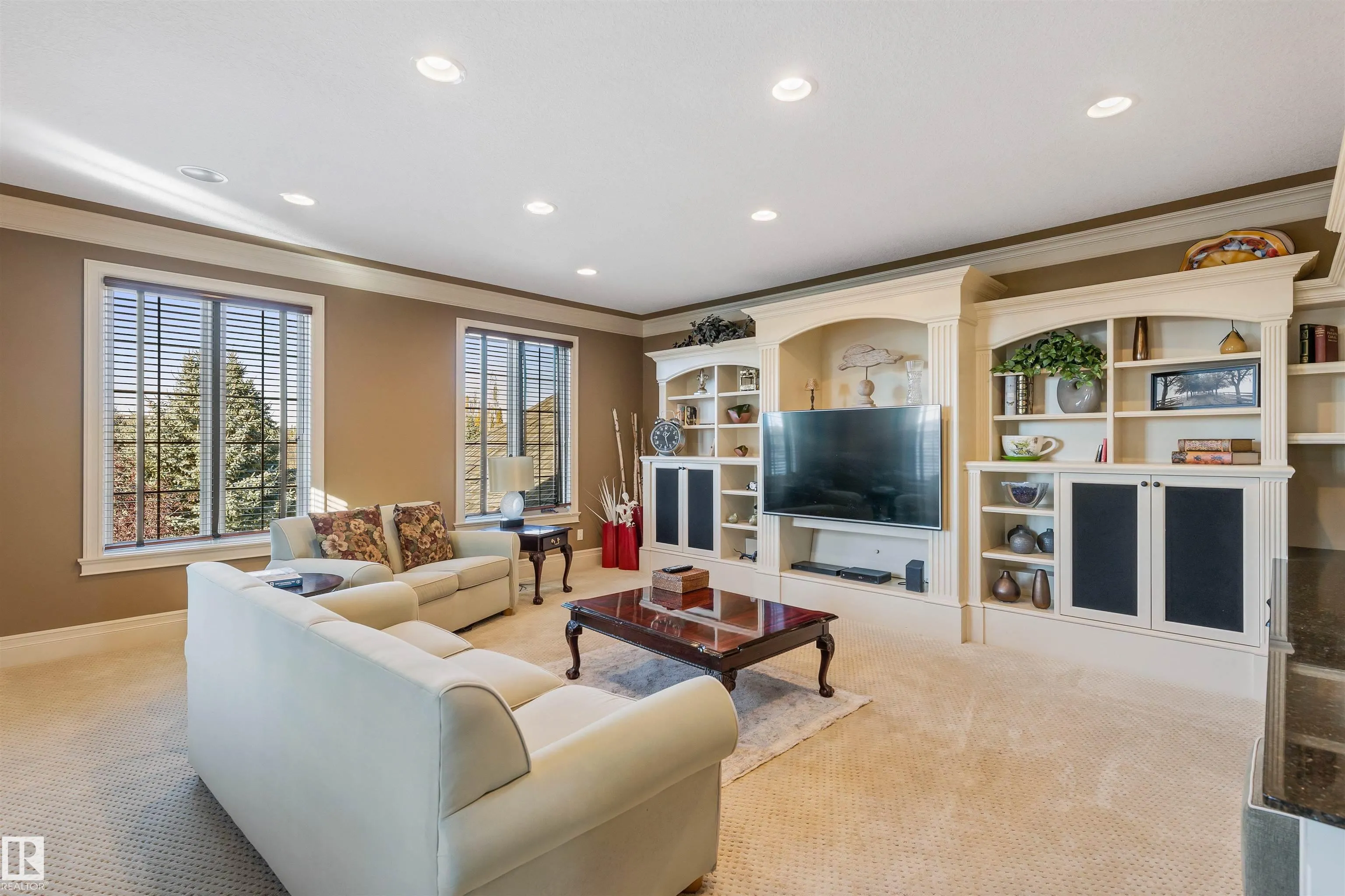 129 Riverview Crescent