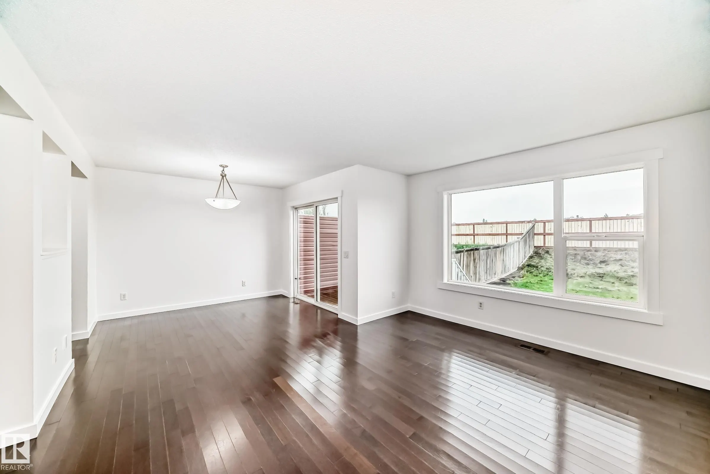 359 SIMMONDS Way