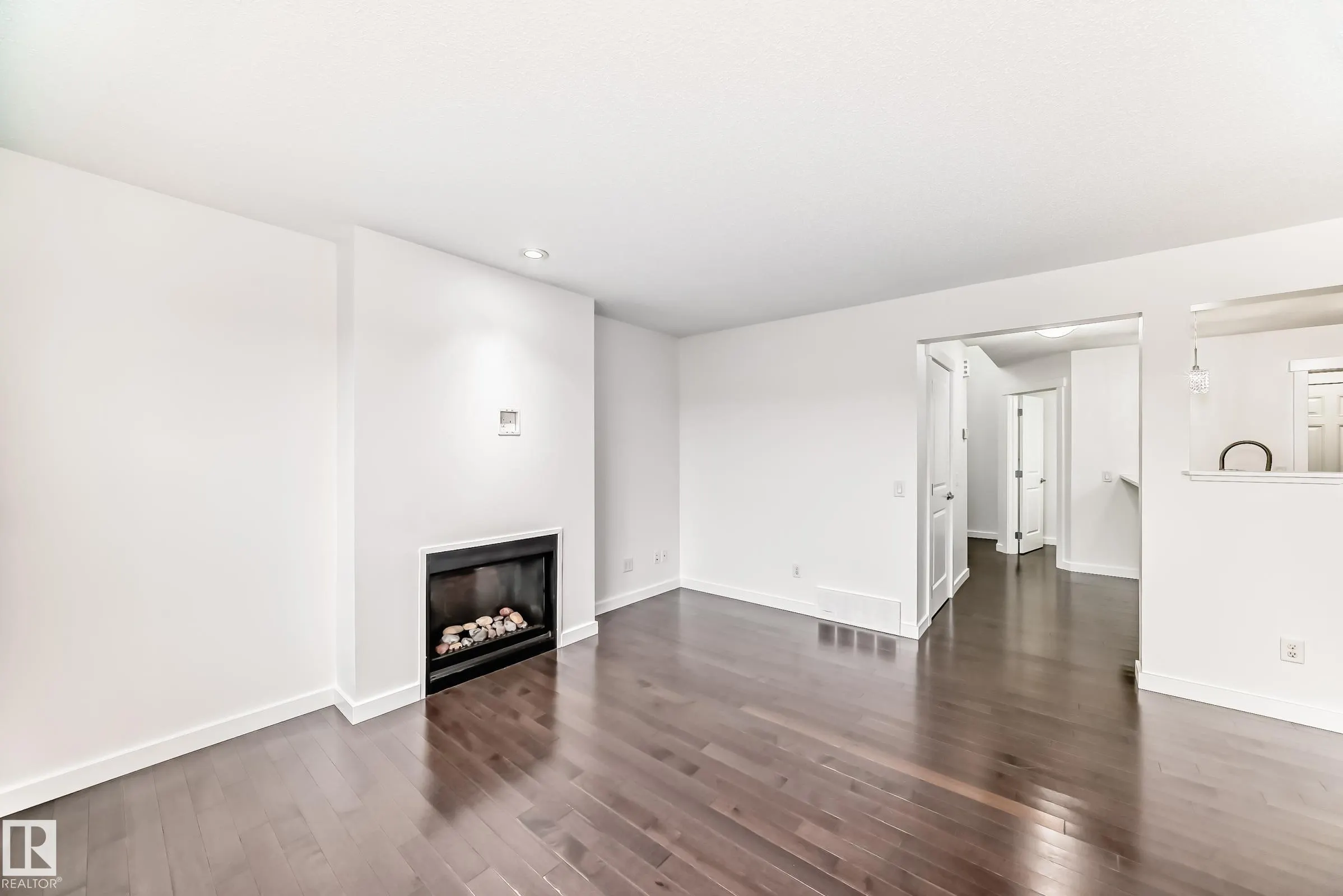 359 SIMMONDS Way