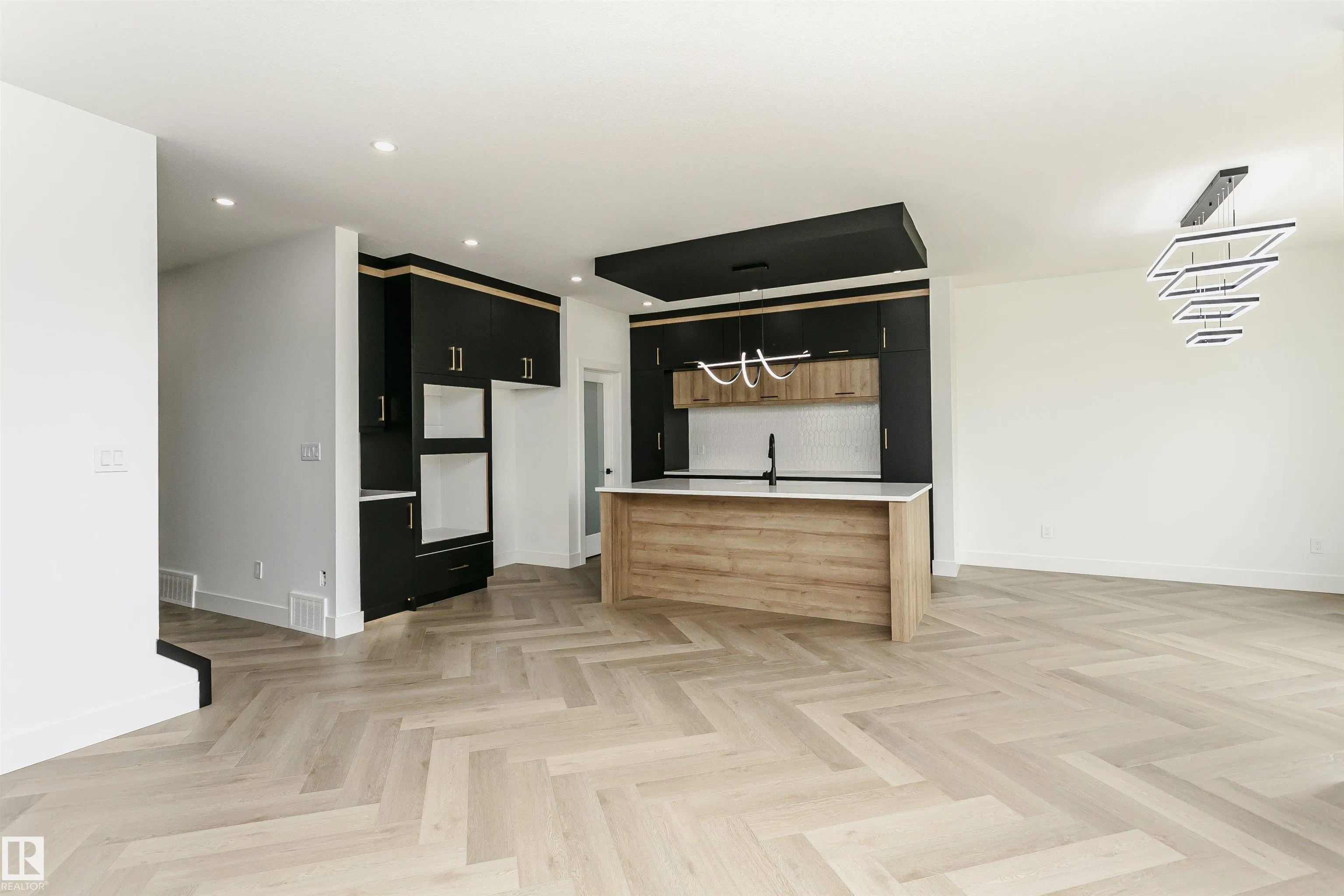 3248 PELERIN Crescent