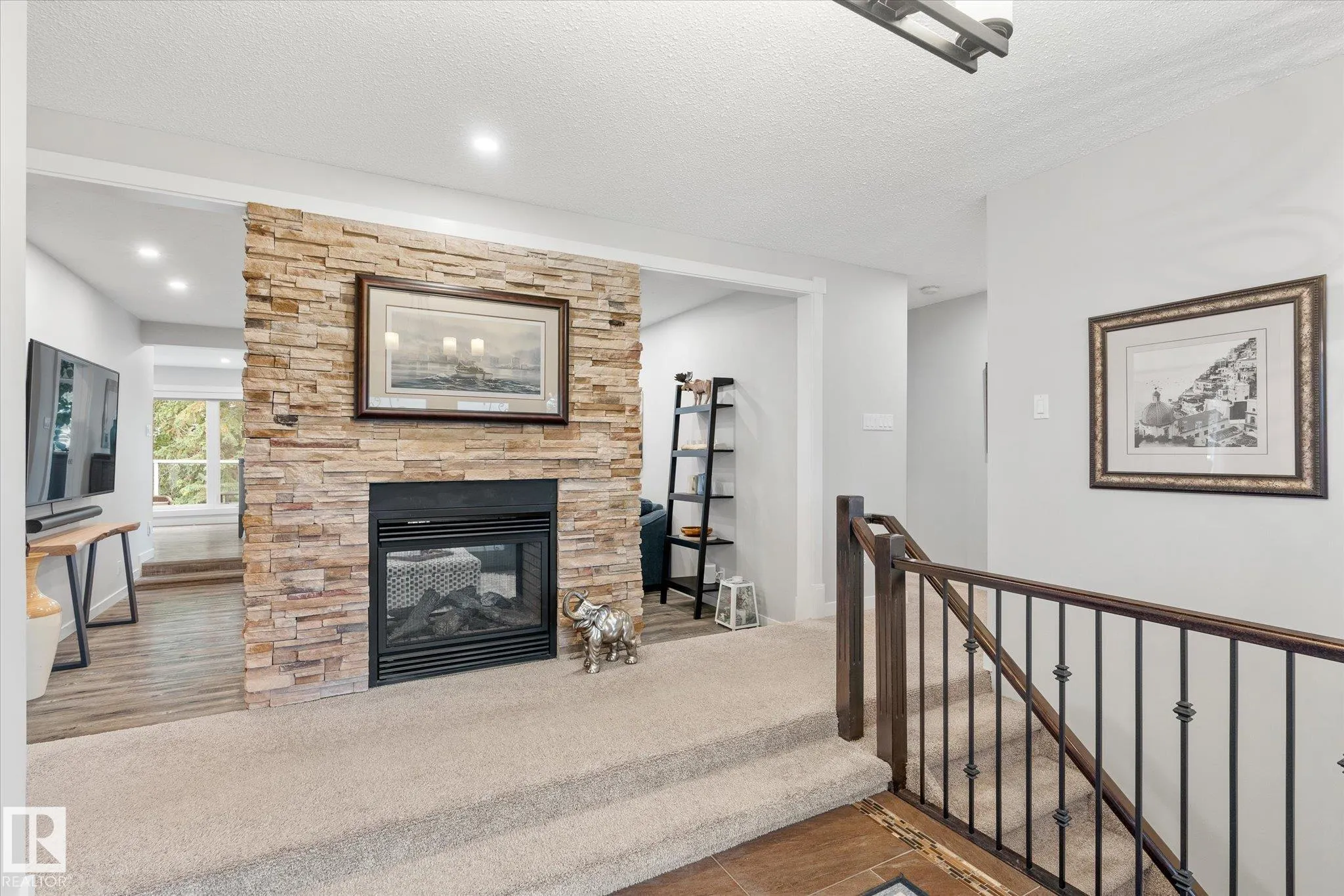1112 PARKER Terrace