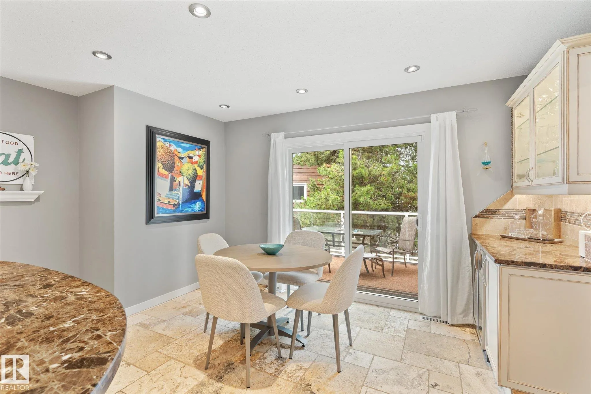 1112 PARKER Terrace