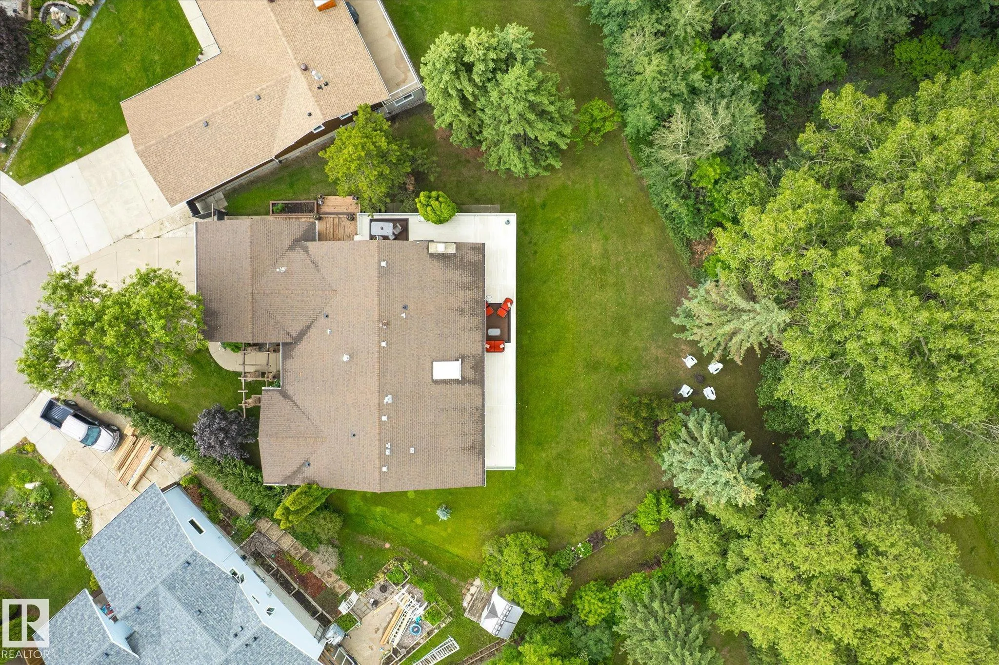 1112 PARKER Terrace