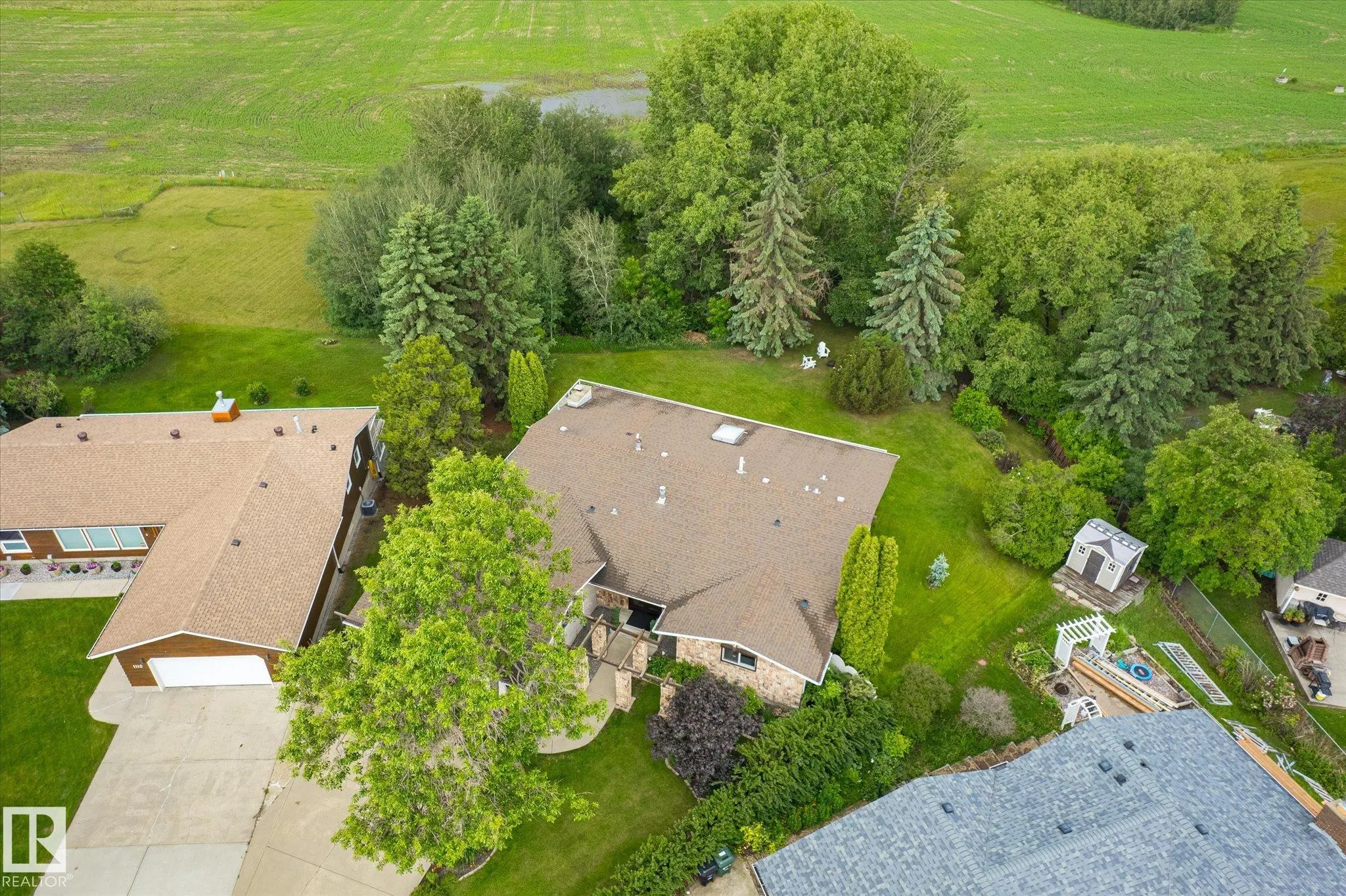 1112 PARKER Terrace