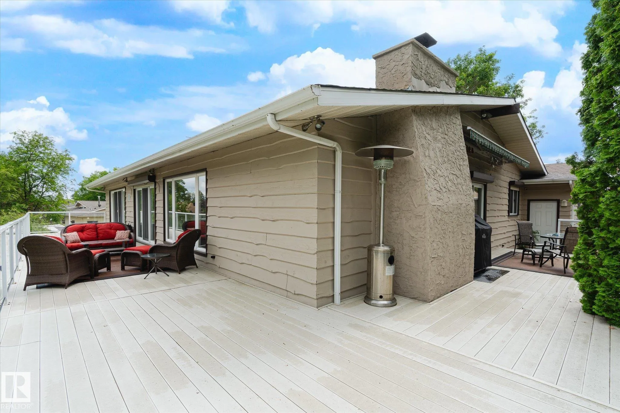 1112 PARKER Terrace