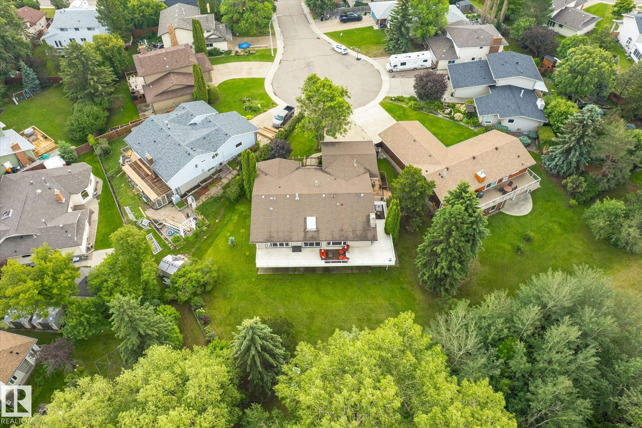 1112 PARKER Terrace