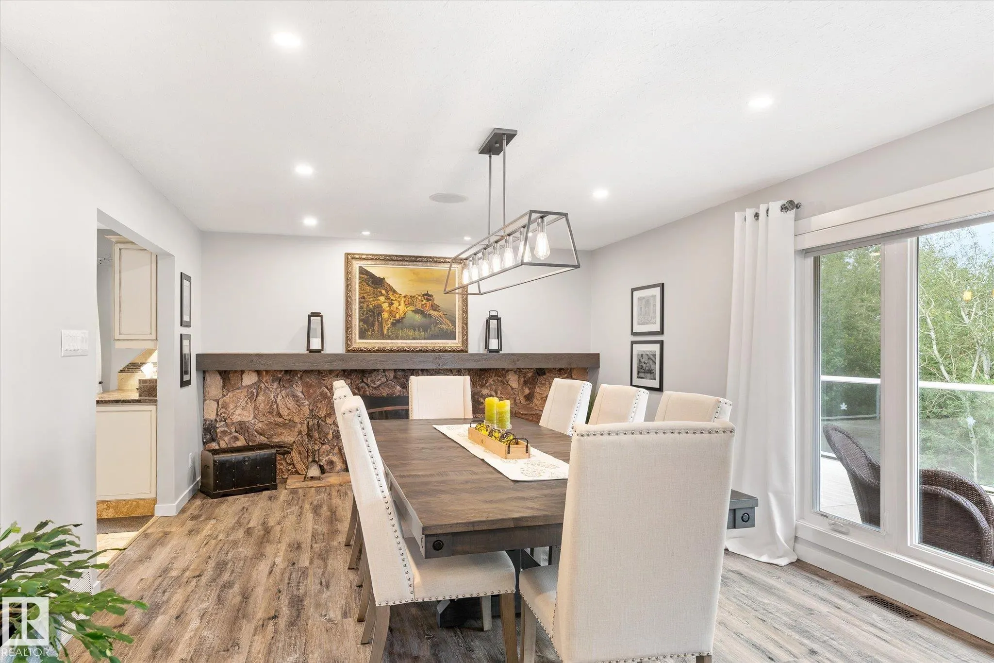 1112 PARKER Terrace