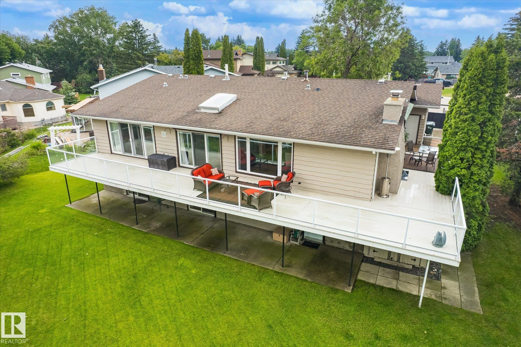 1112 PARKER Terrace