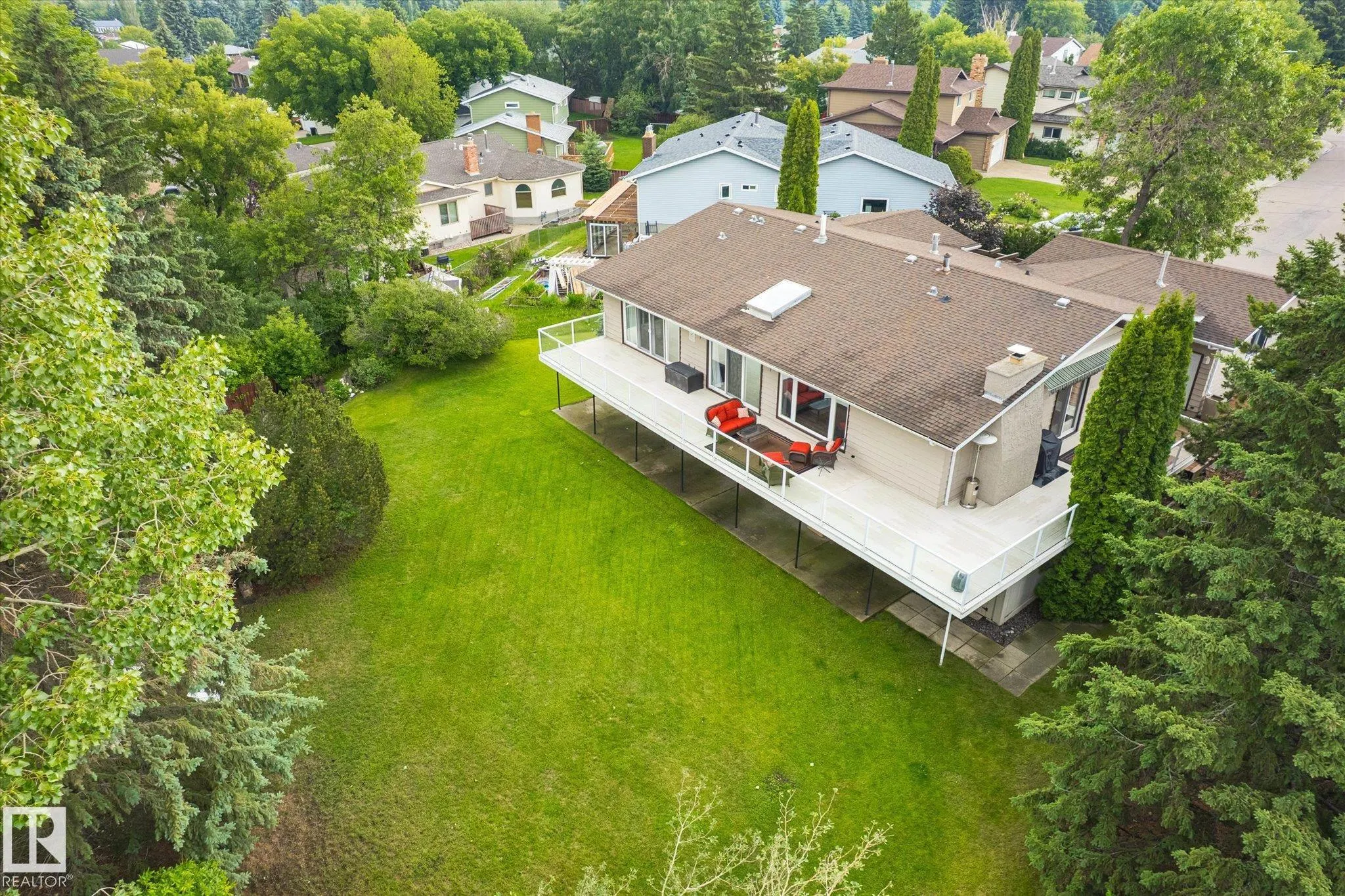1112 PARKER Terrace