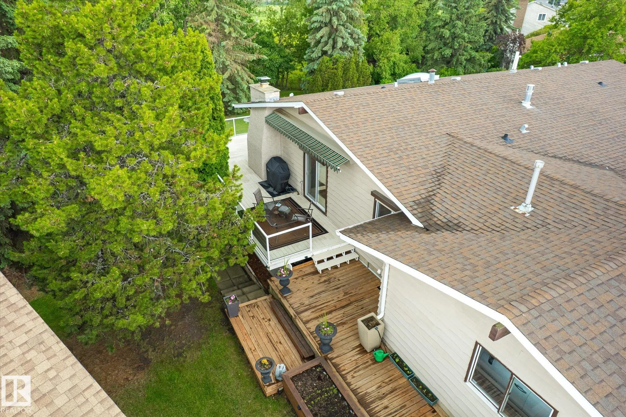 1112 PARKER Terrace