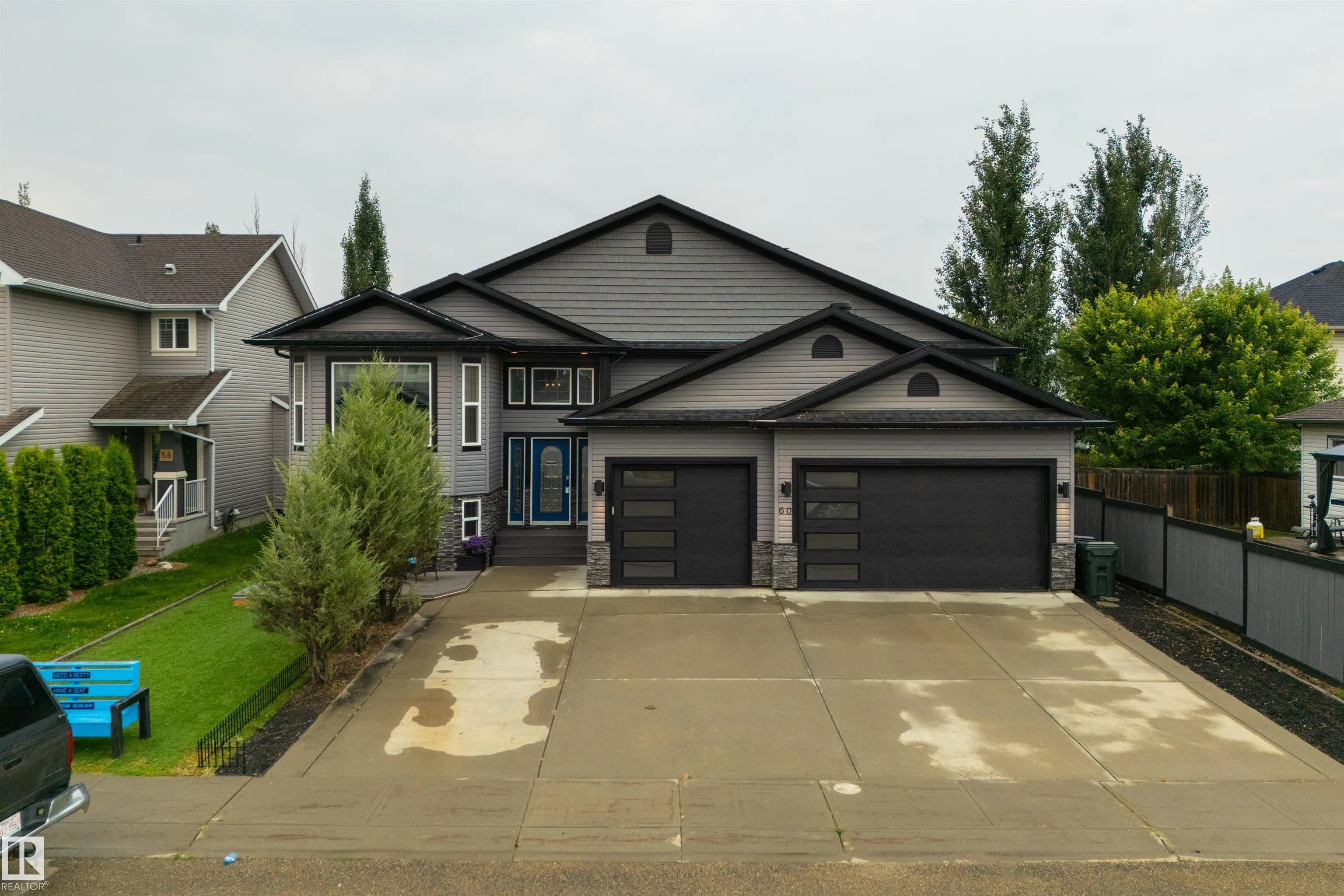 60 HUNTINGTON Crescent