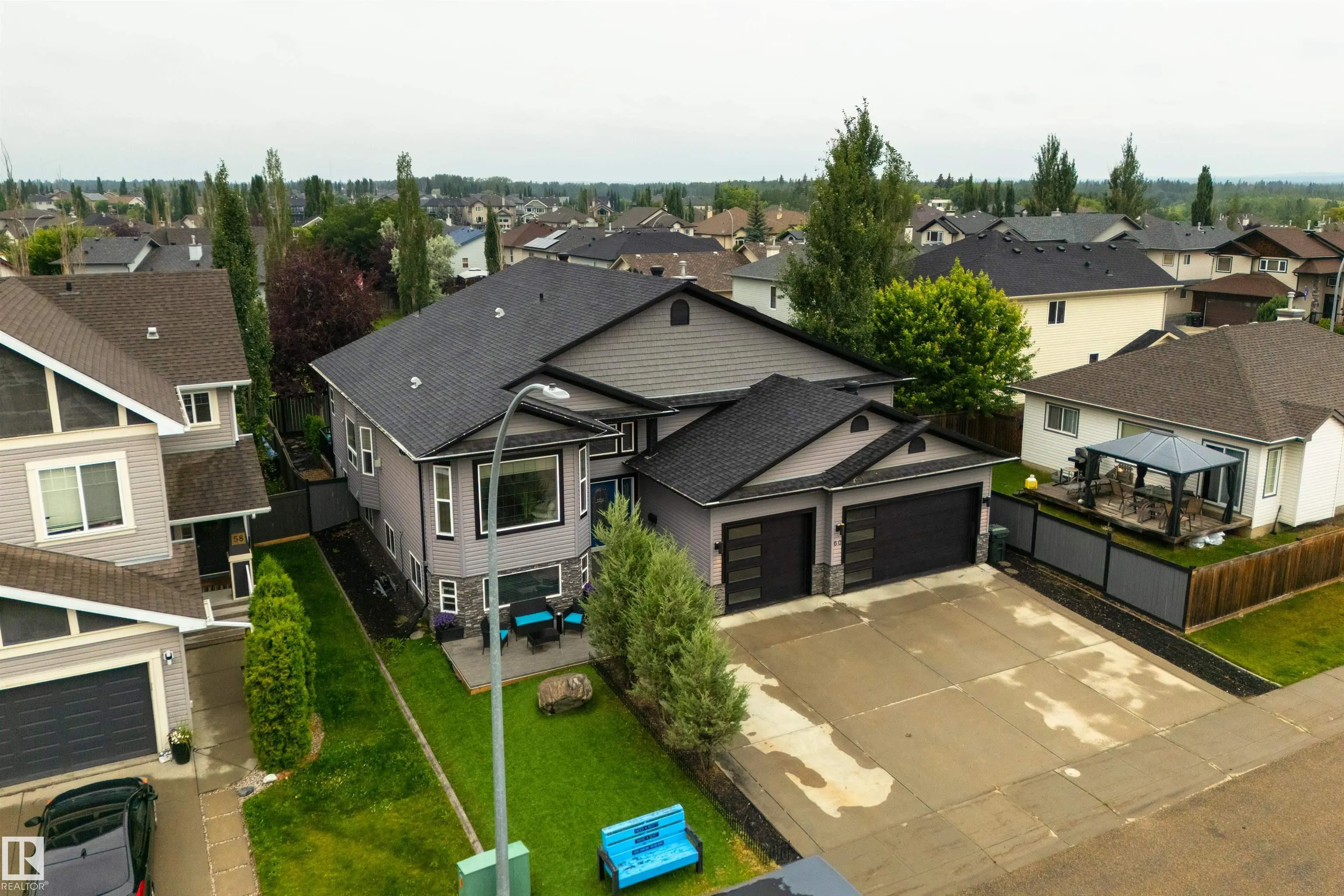60 HUNTINGTON Crescent