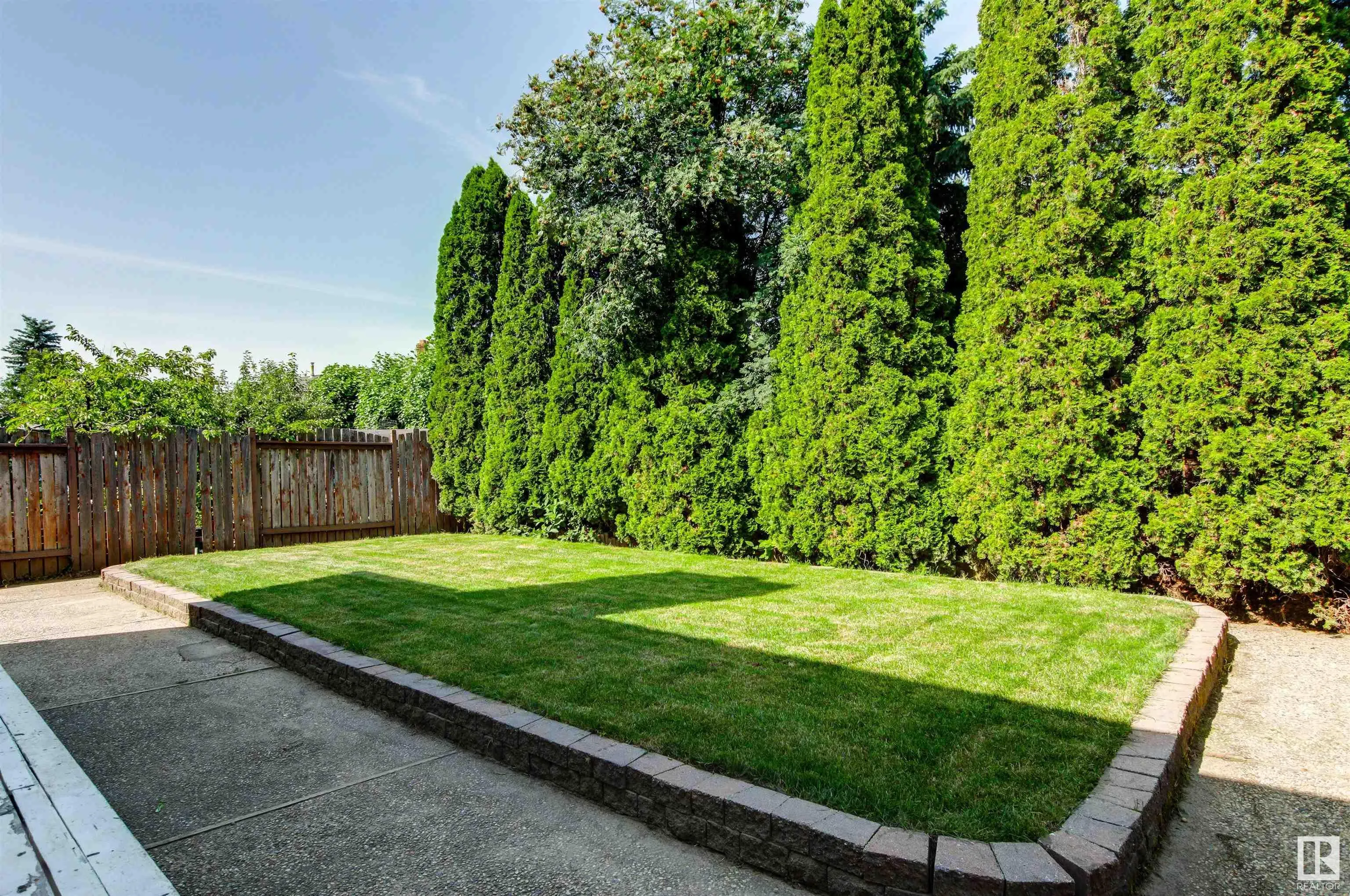 36 LANGHOLM Drive