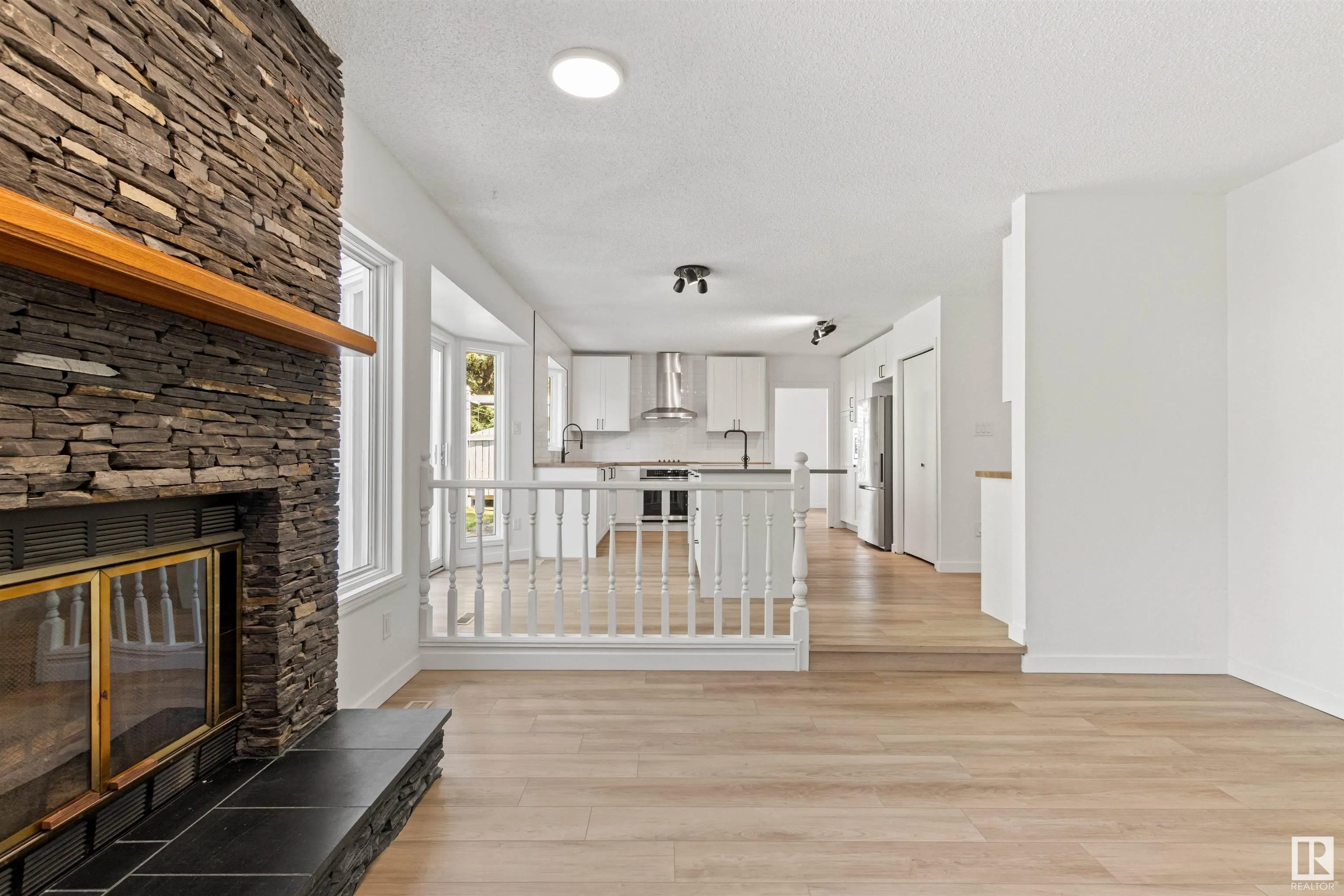 36 LANGHOLM Drive