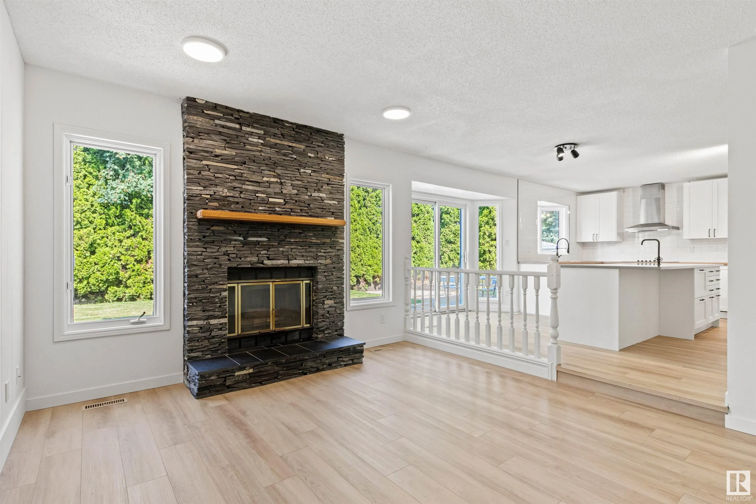 36 LANGHOLM Drive