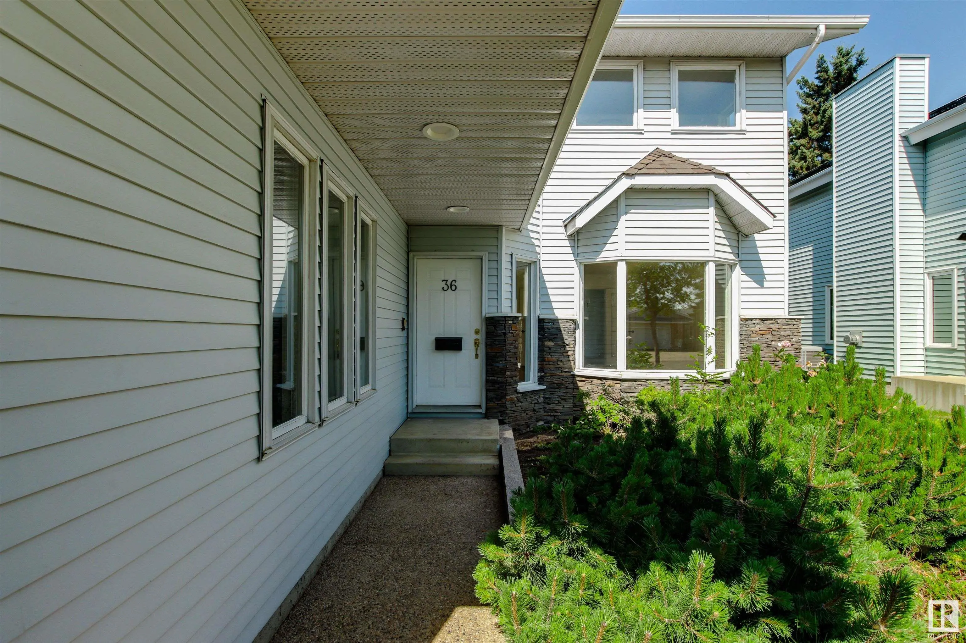 36 LANGHOLM Drive