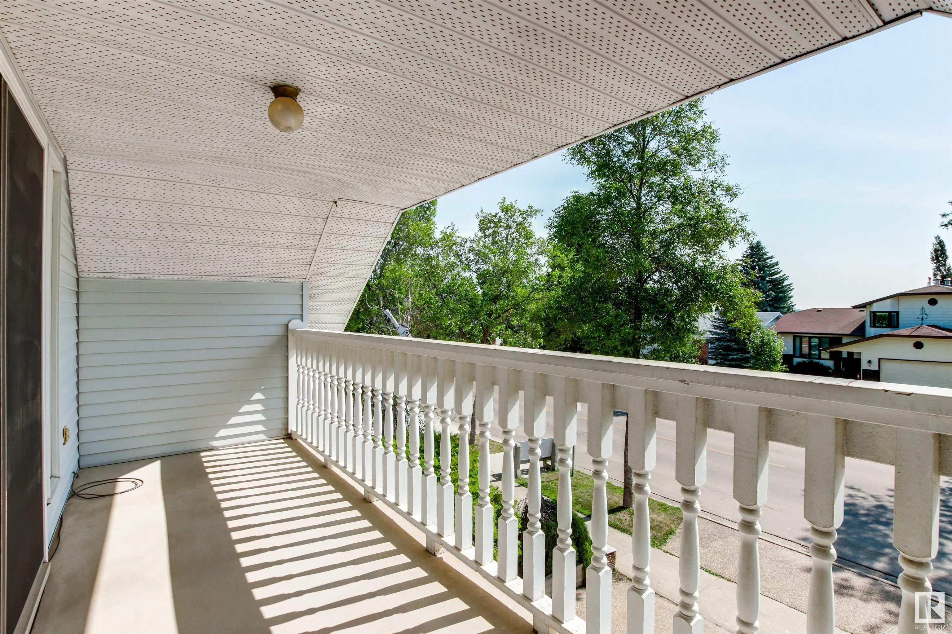 36 LANGHOLM Drive