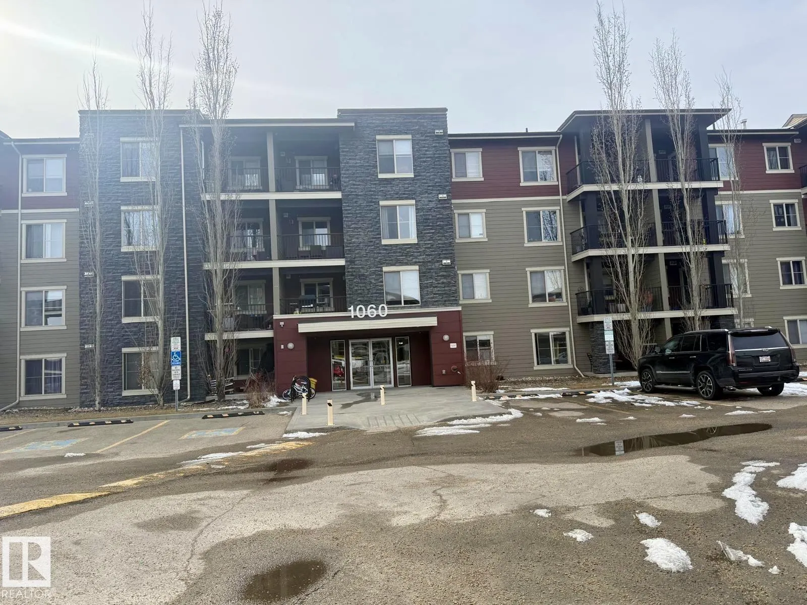 1060 MCCONACHIE Boulevard