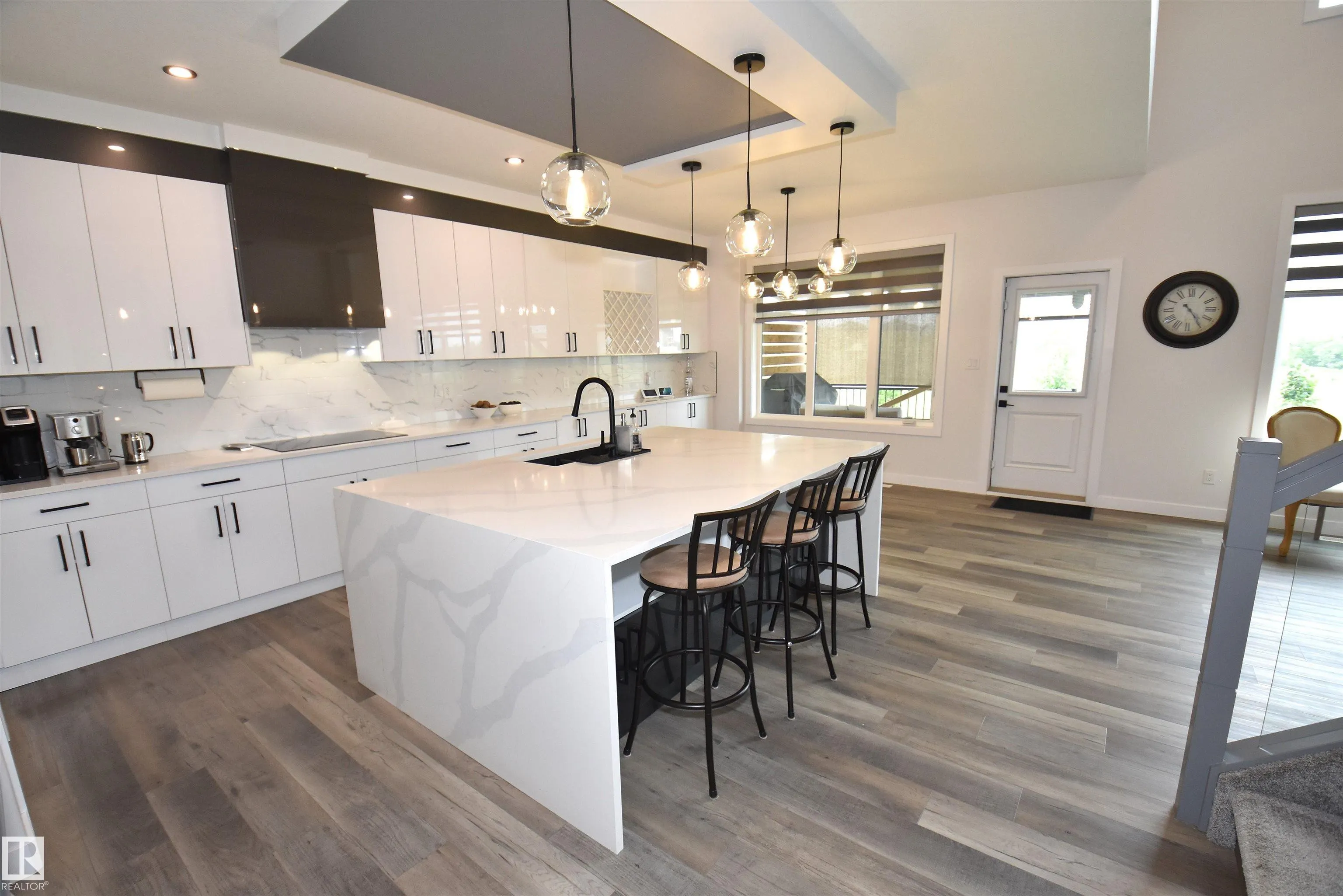 277 SILVERSTONE Crescent