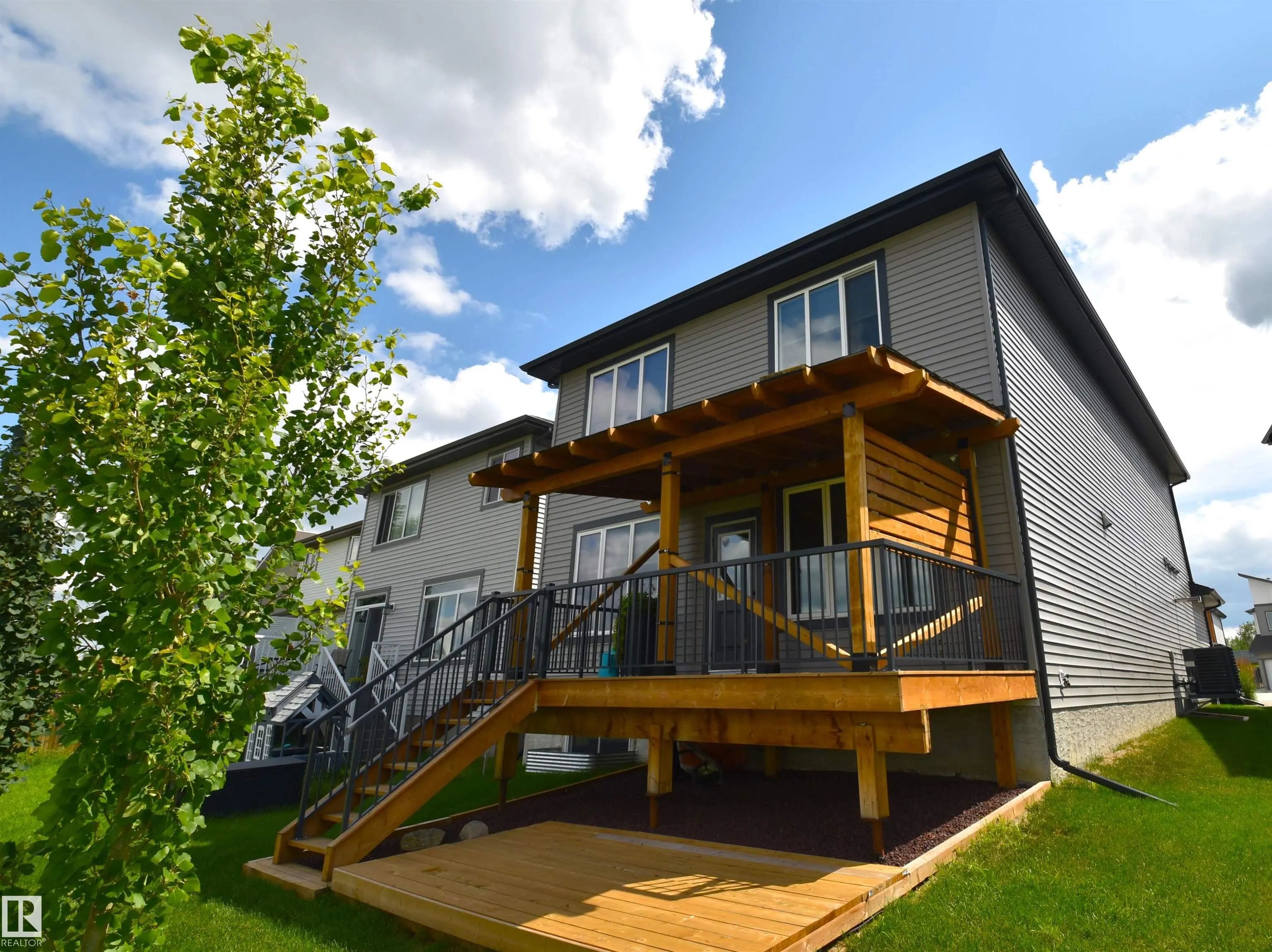 277 SILVERSTONE Crescent