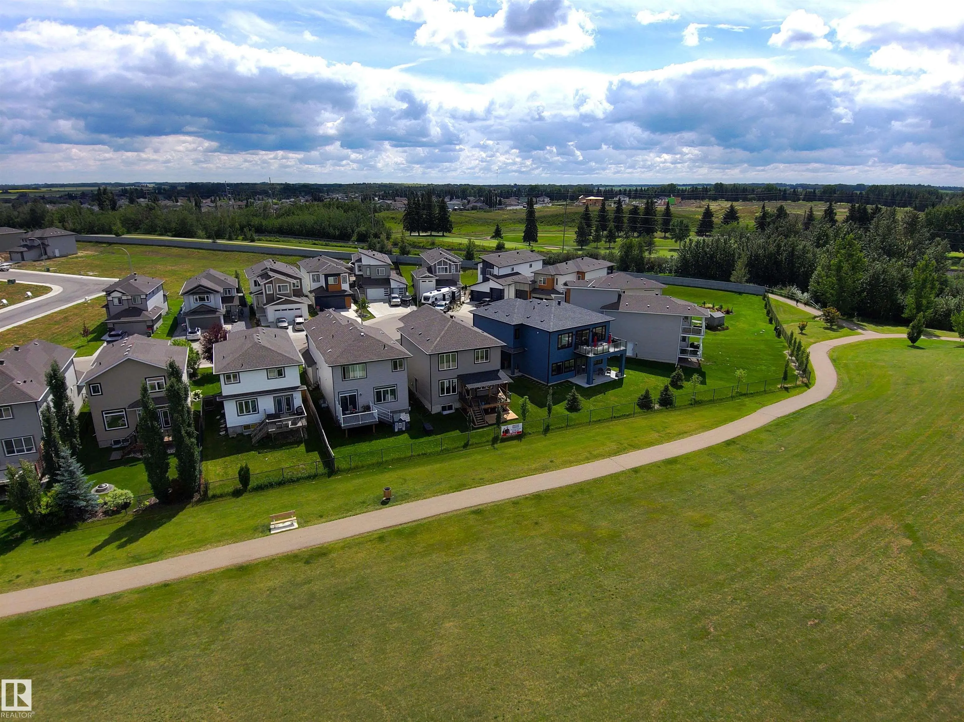 277 SILVERSTONE Crescent
