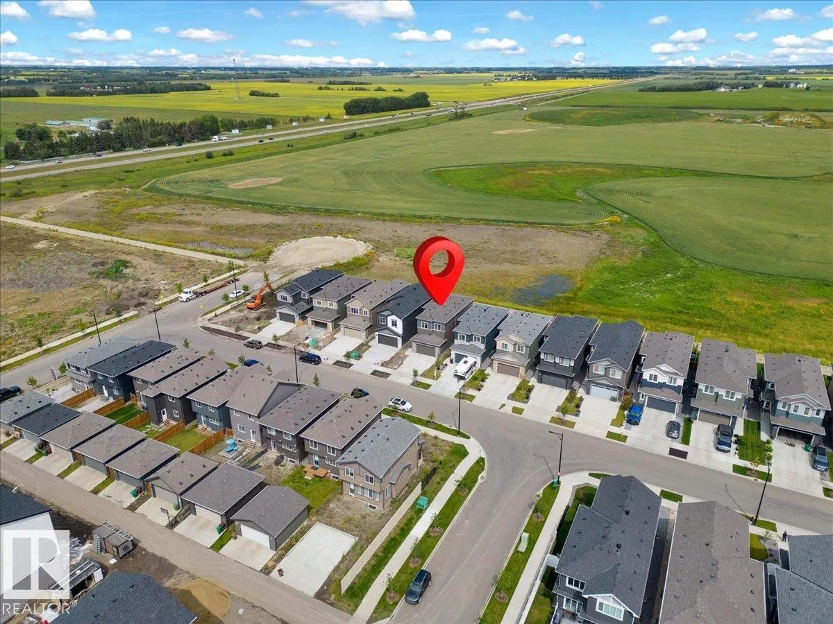 12 EDGEFIELD Way