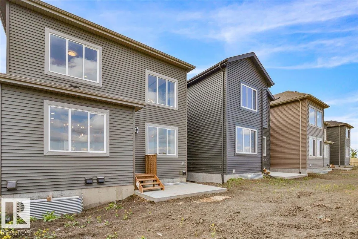 12 EDGEFIELD Way