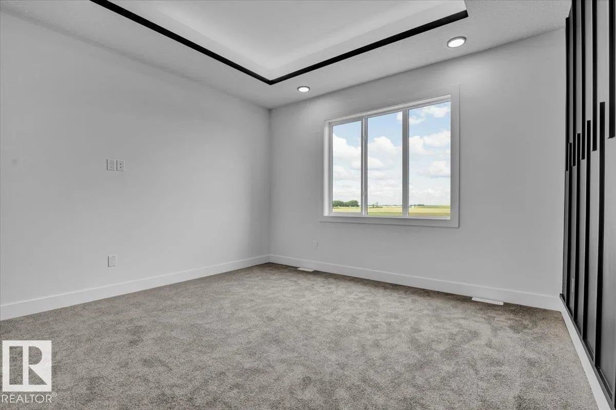 12 EDGEFIELD Way