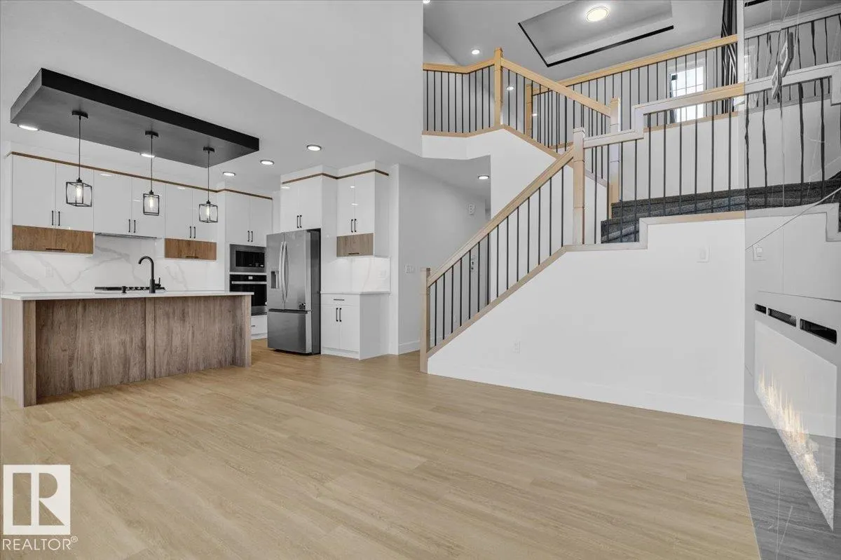 12 EDGEFIELD Way