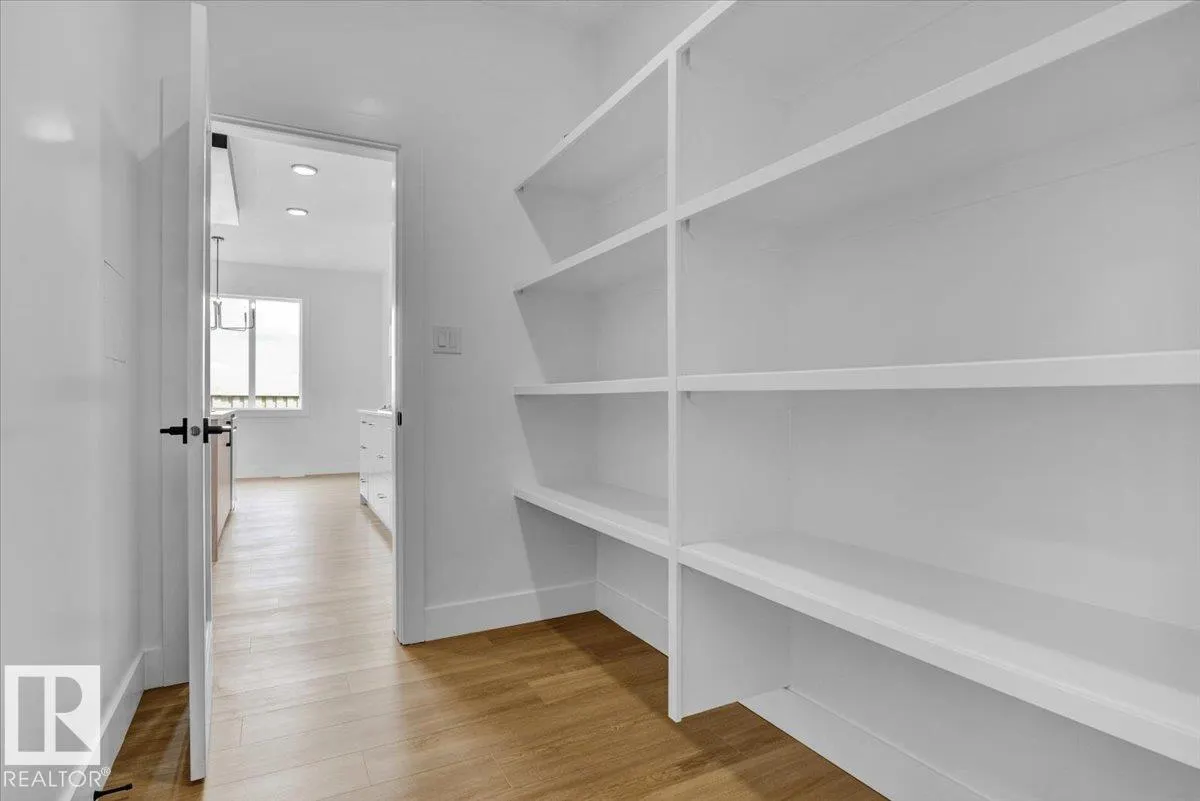 12 EDGEFIELD Way