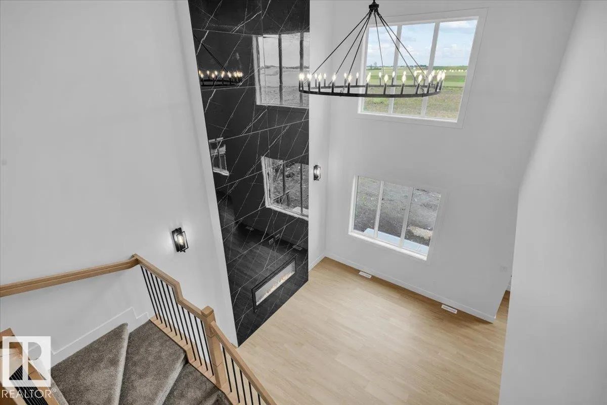 12 EDGEFIELD Way