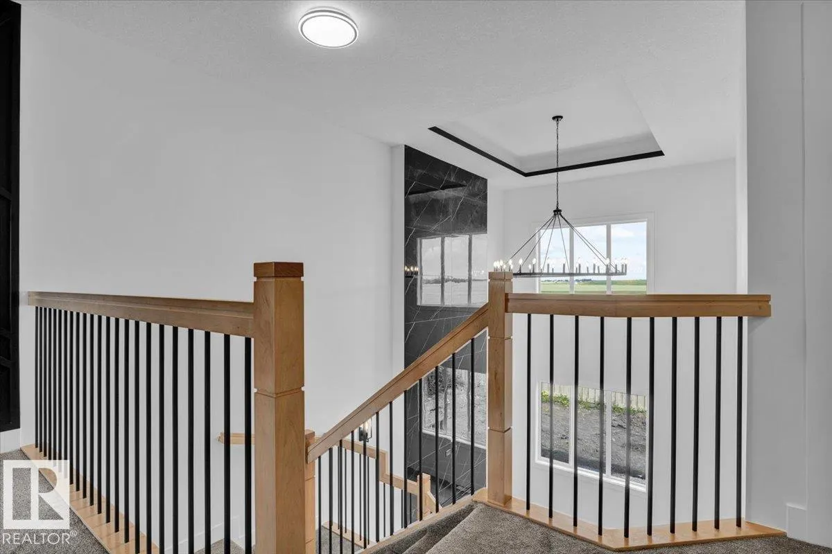 12 EDGEFIELD Way