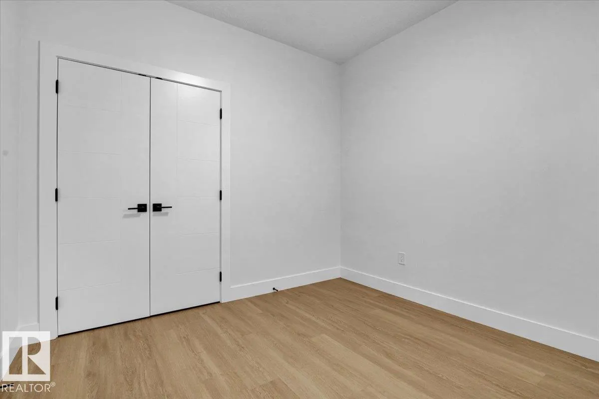 12 EDGEFIELD Way