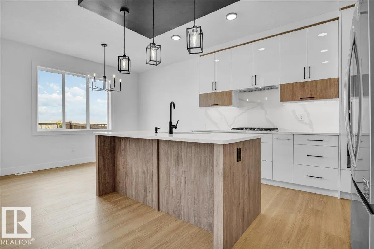 12 EDGEFIELD Way