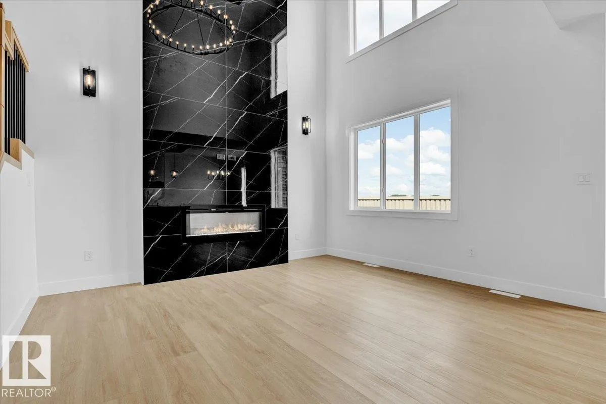 12 EDGEFIELD Way